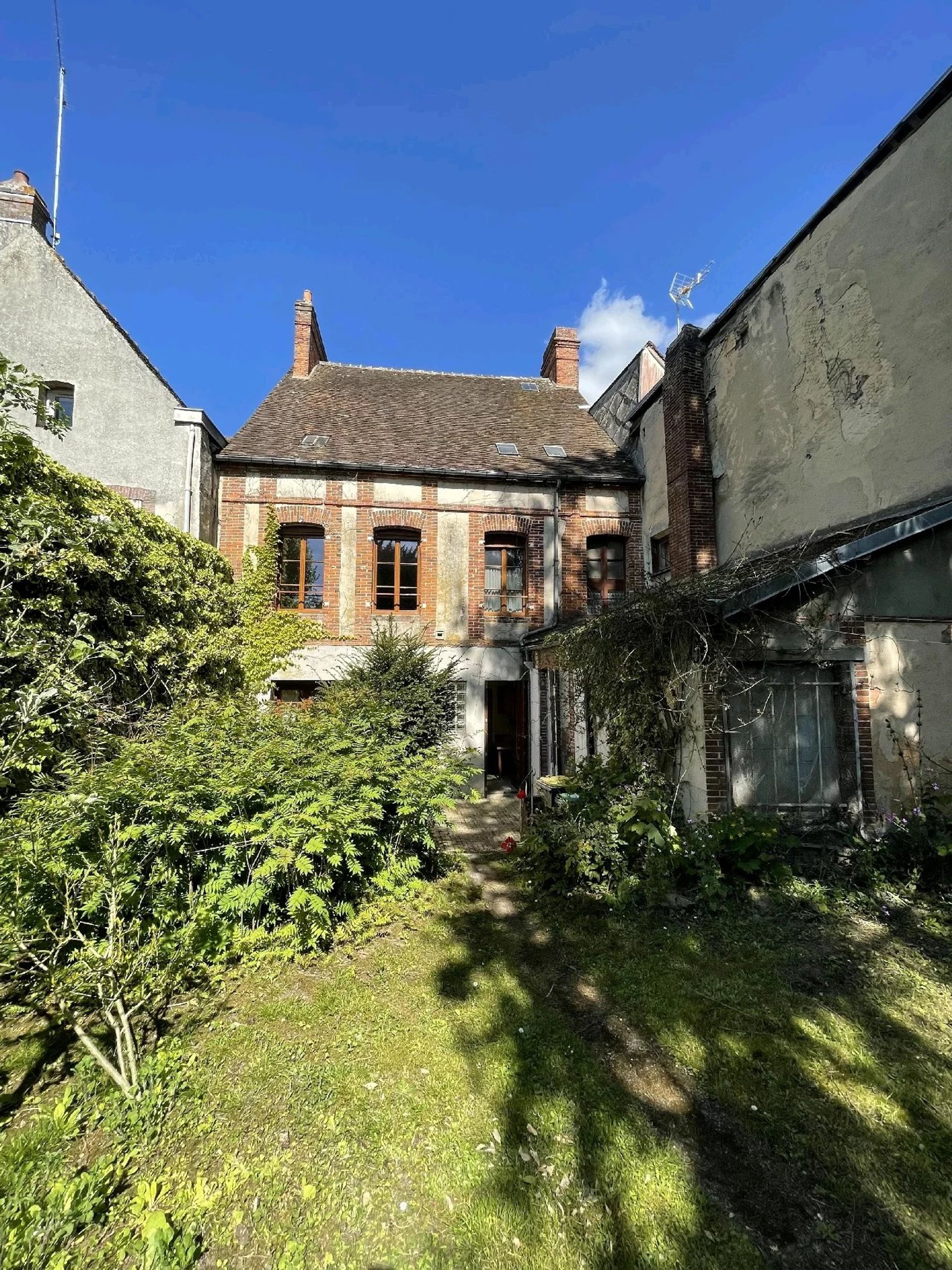 rumah dalam Chateauneuf-en-Thymerais, Centre-Val de Loire 12407574