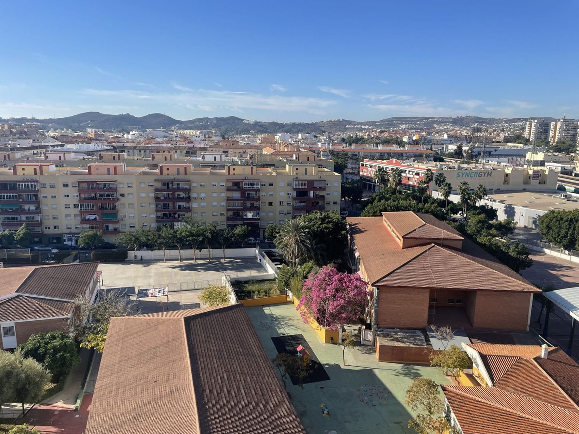 Condominium in Fuengirola, Andalusia 12409351