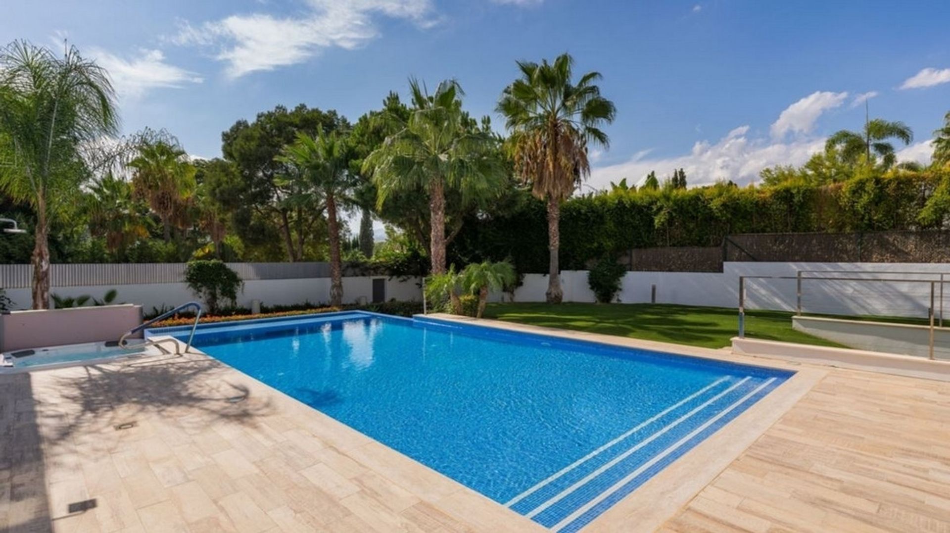 House in Marbella, Andalusia 12409448