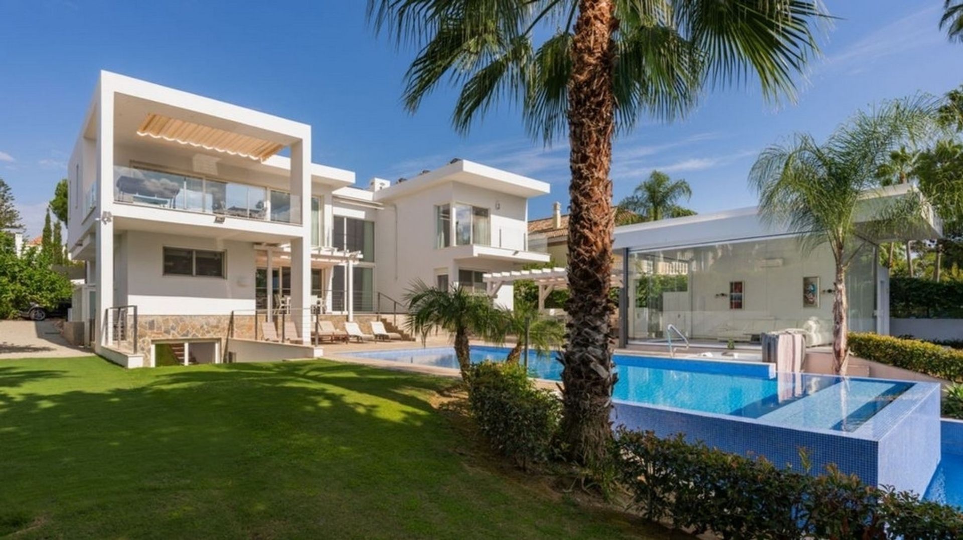 House in Marbella, Andalusia 12409448