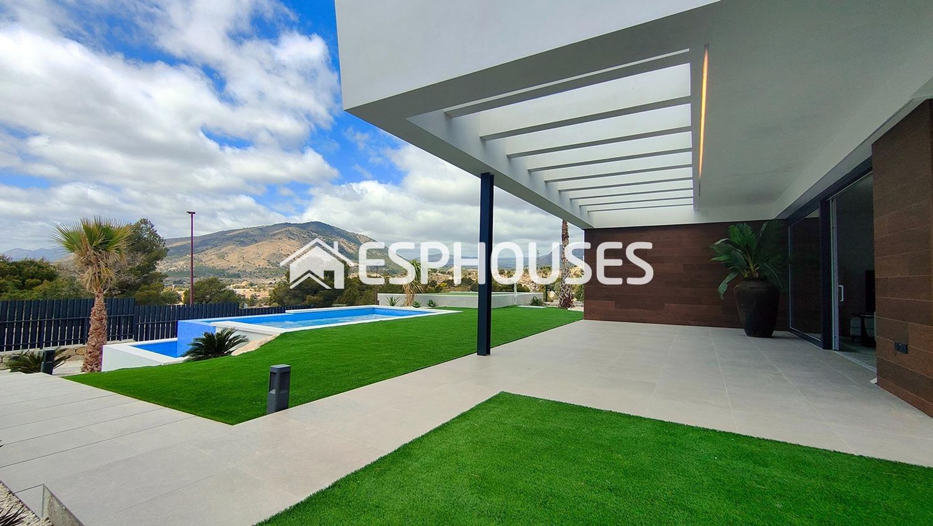 House in Finestrat, Comunidad Valenciana 12410329