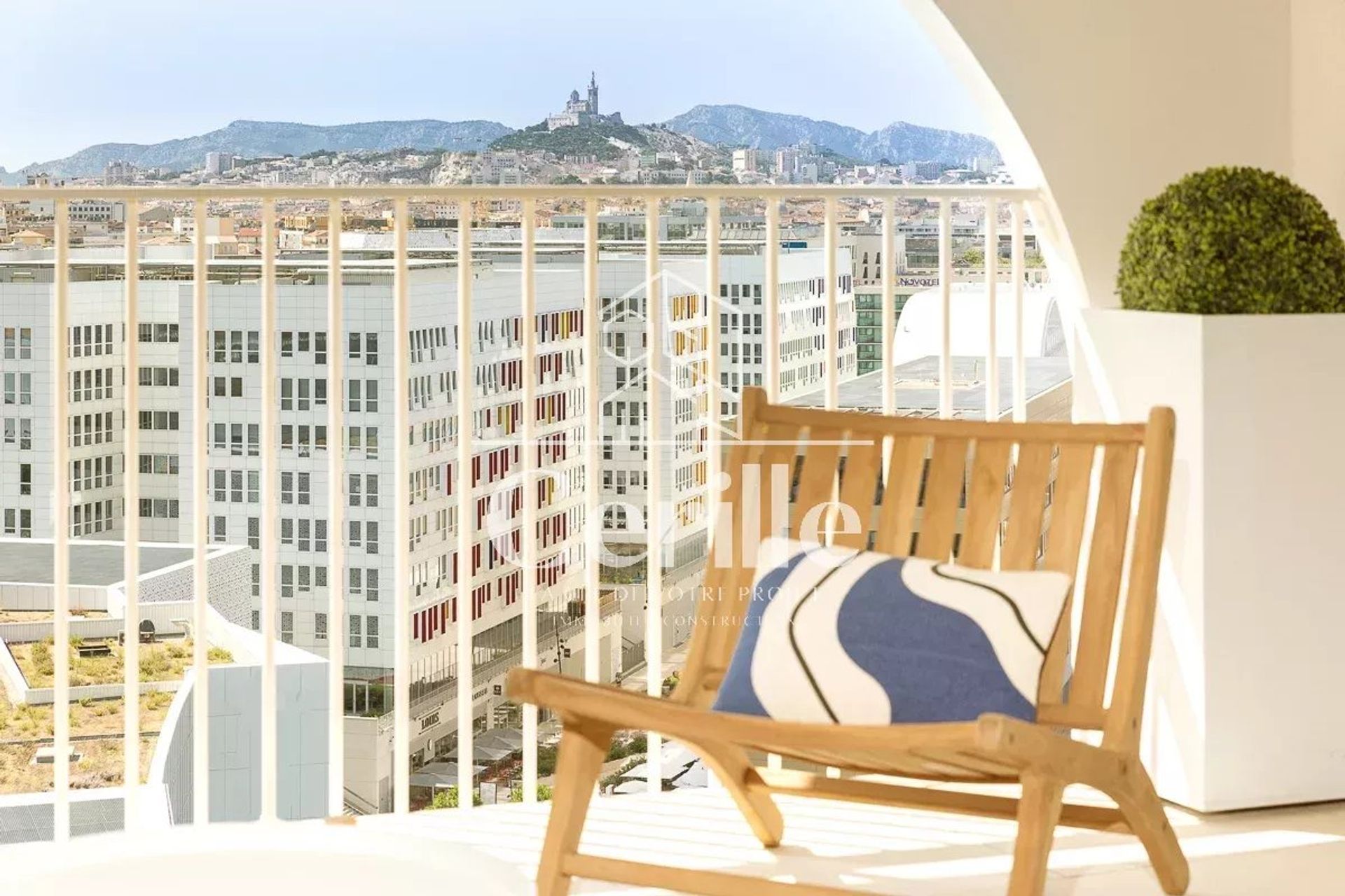 Condominium dans Marseille, Provence-Alpes-Côte d'Azur 12410725