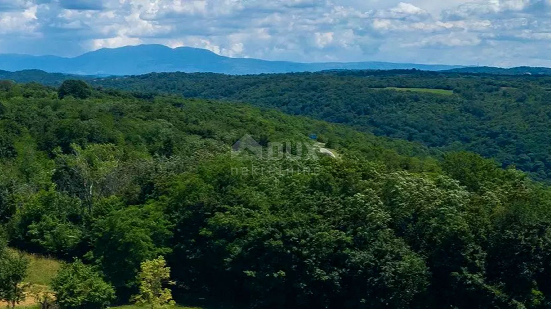 Land im Tinjan, Istarska Zupanija 12410887