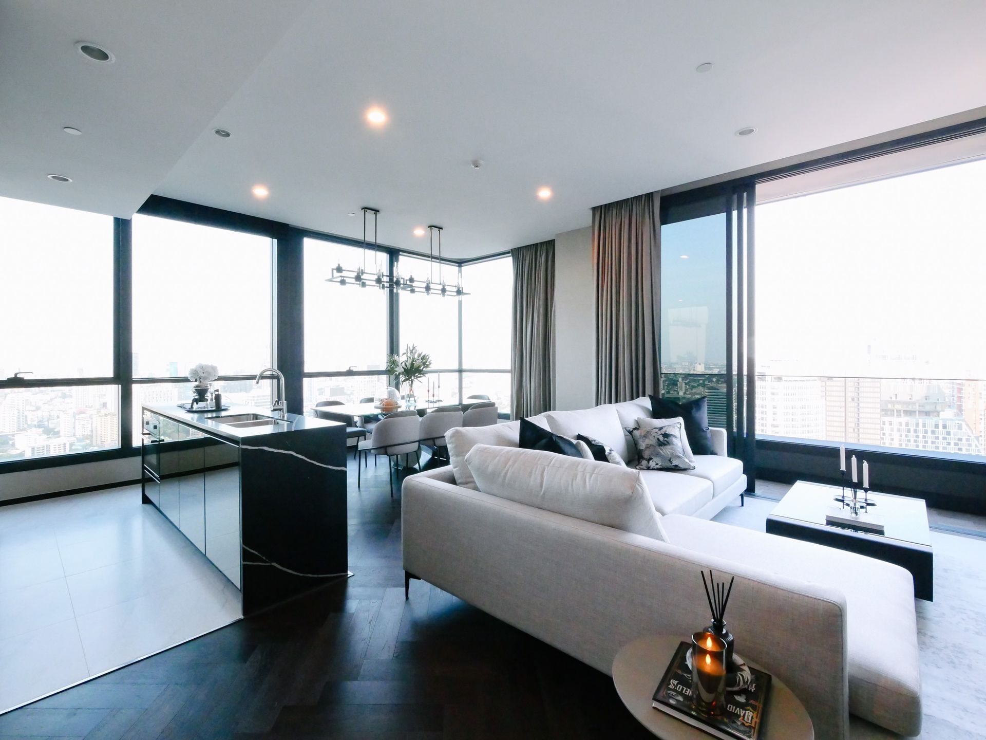 Condominium in Watthana, Krung Thep Maha Nakhon 12410942