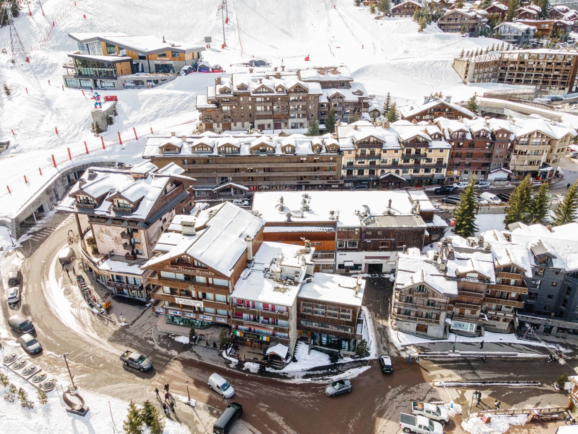 Кондоминиум в Courchevel, Auvergne-Rhône-Alpes 12411937