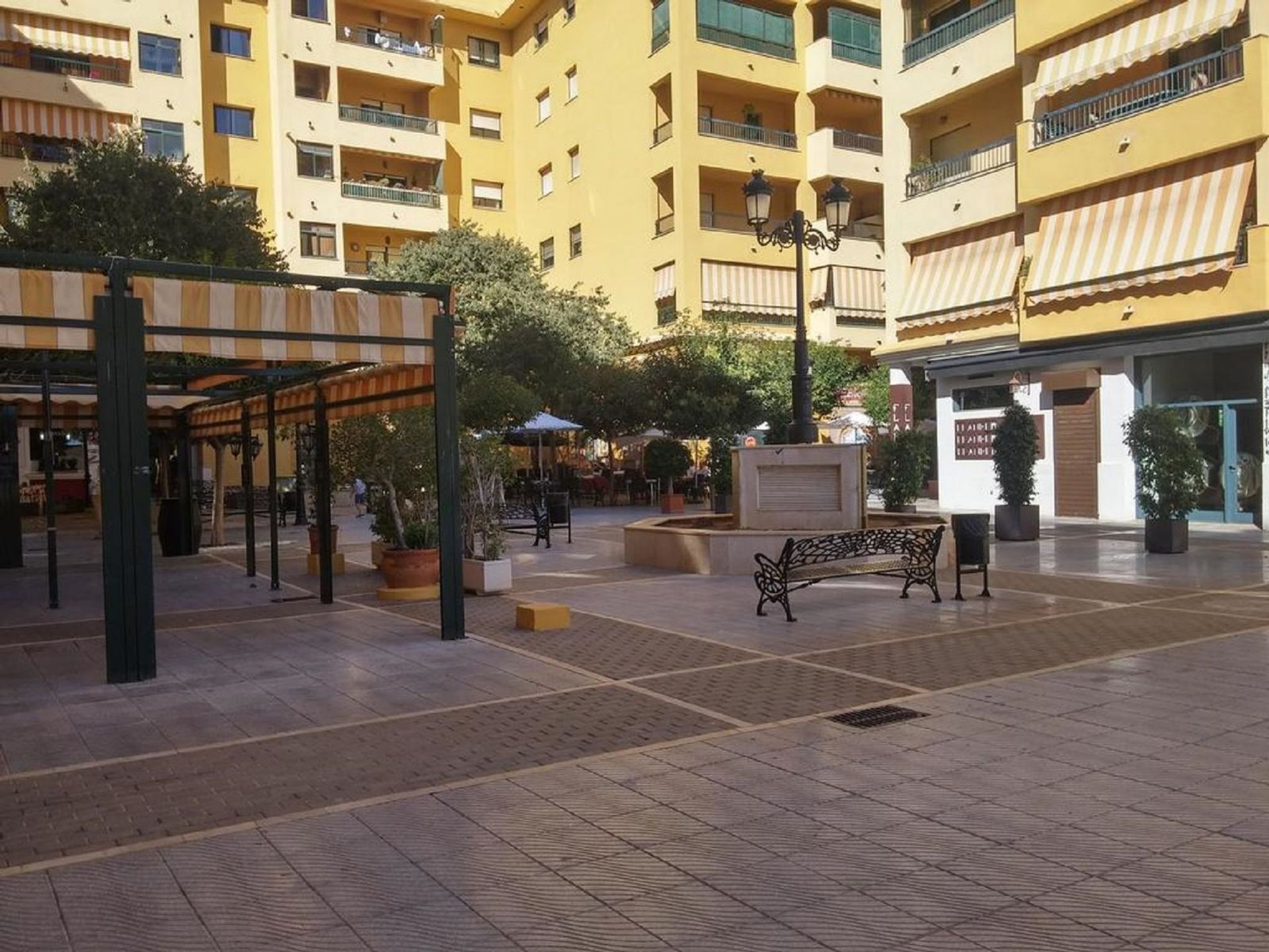 קוֹנדוֹמִינִיוֹן ב Estepona, Andalucía 12411964