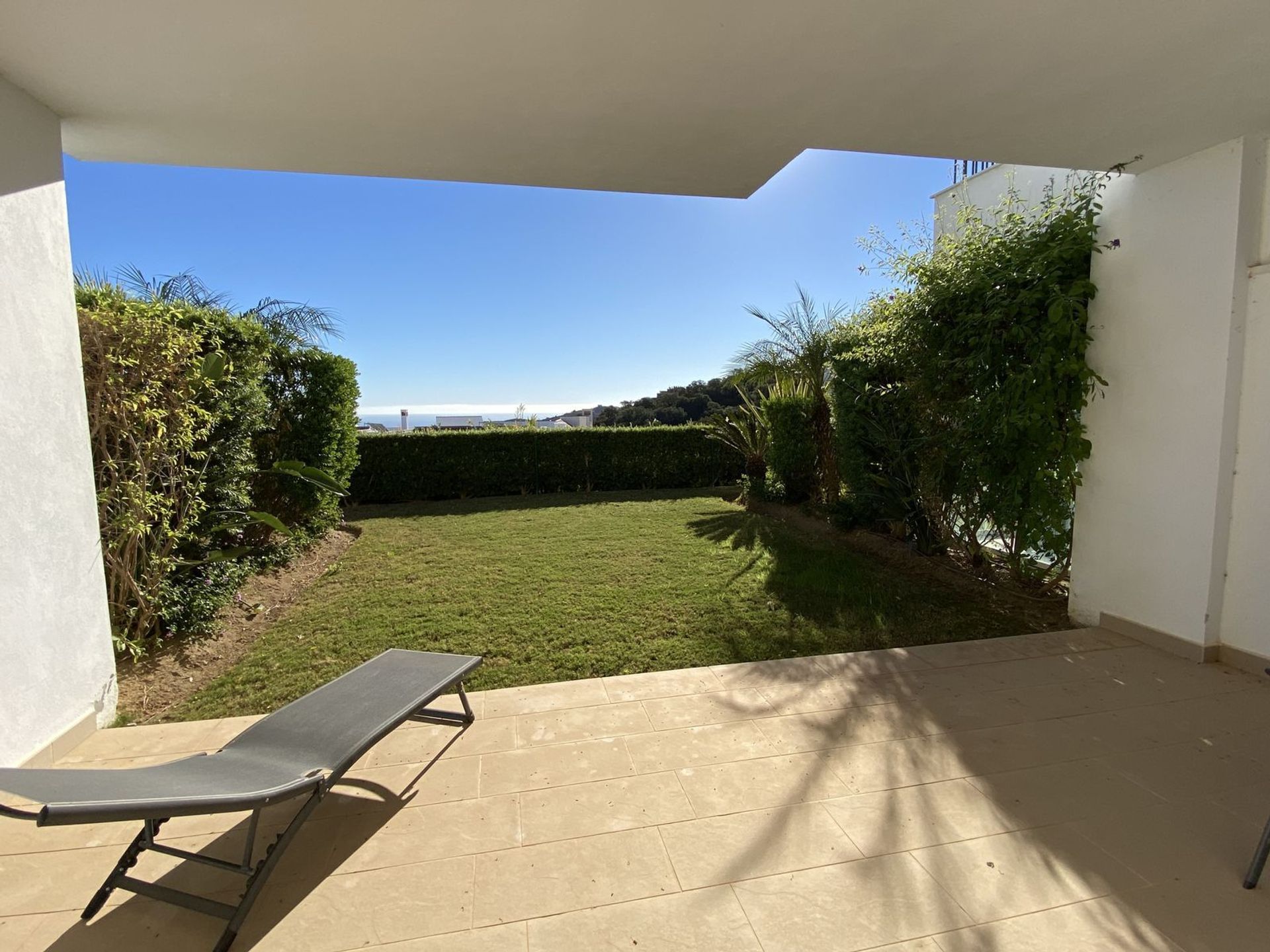 Condominium in Marbella, Andalusië 12411993