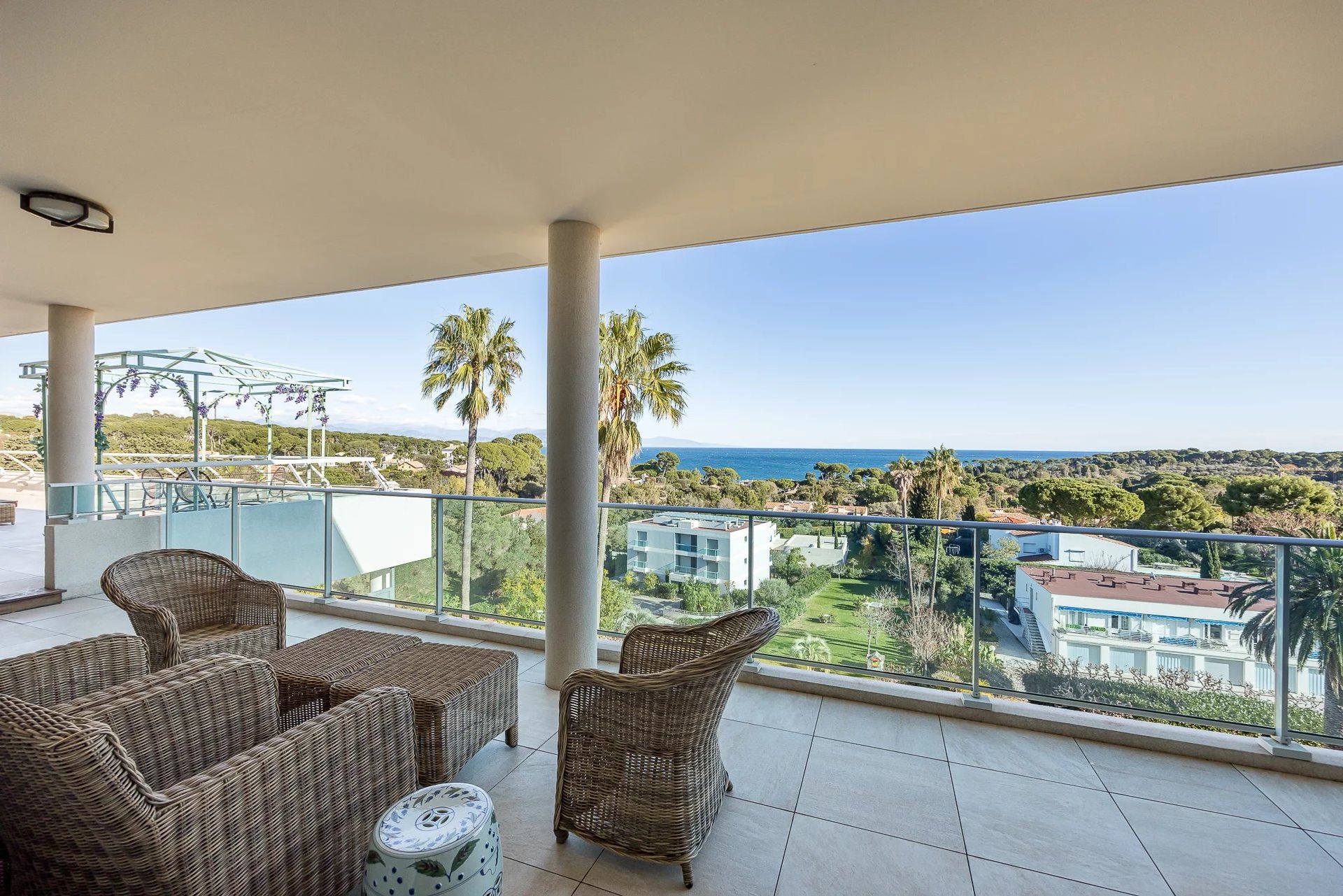 Condominium in Antibes, Provence-Alpes-Côte d'Azur 12412458