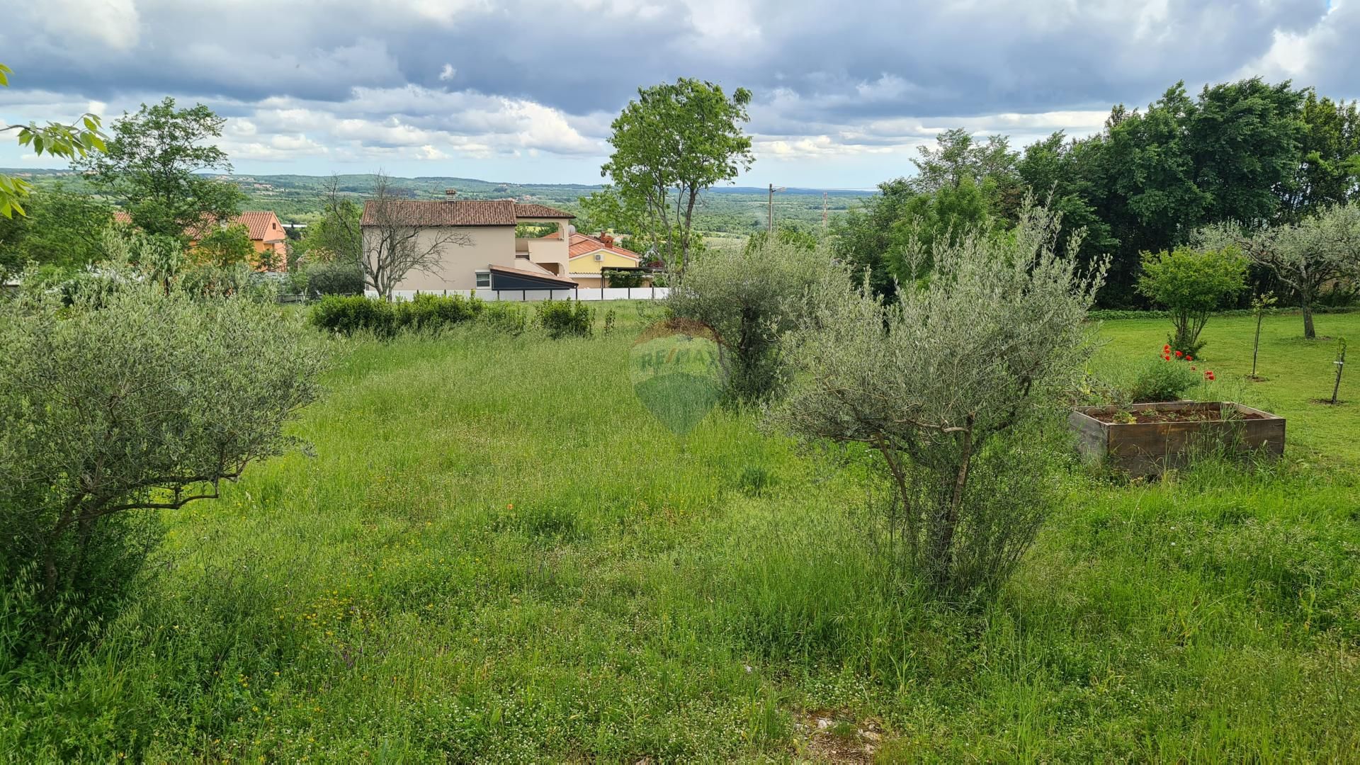 Land im Kaštelir, Istarska županija 12413710