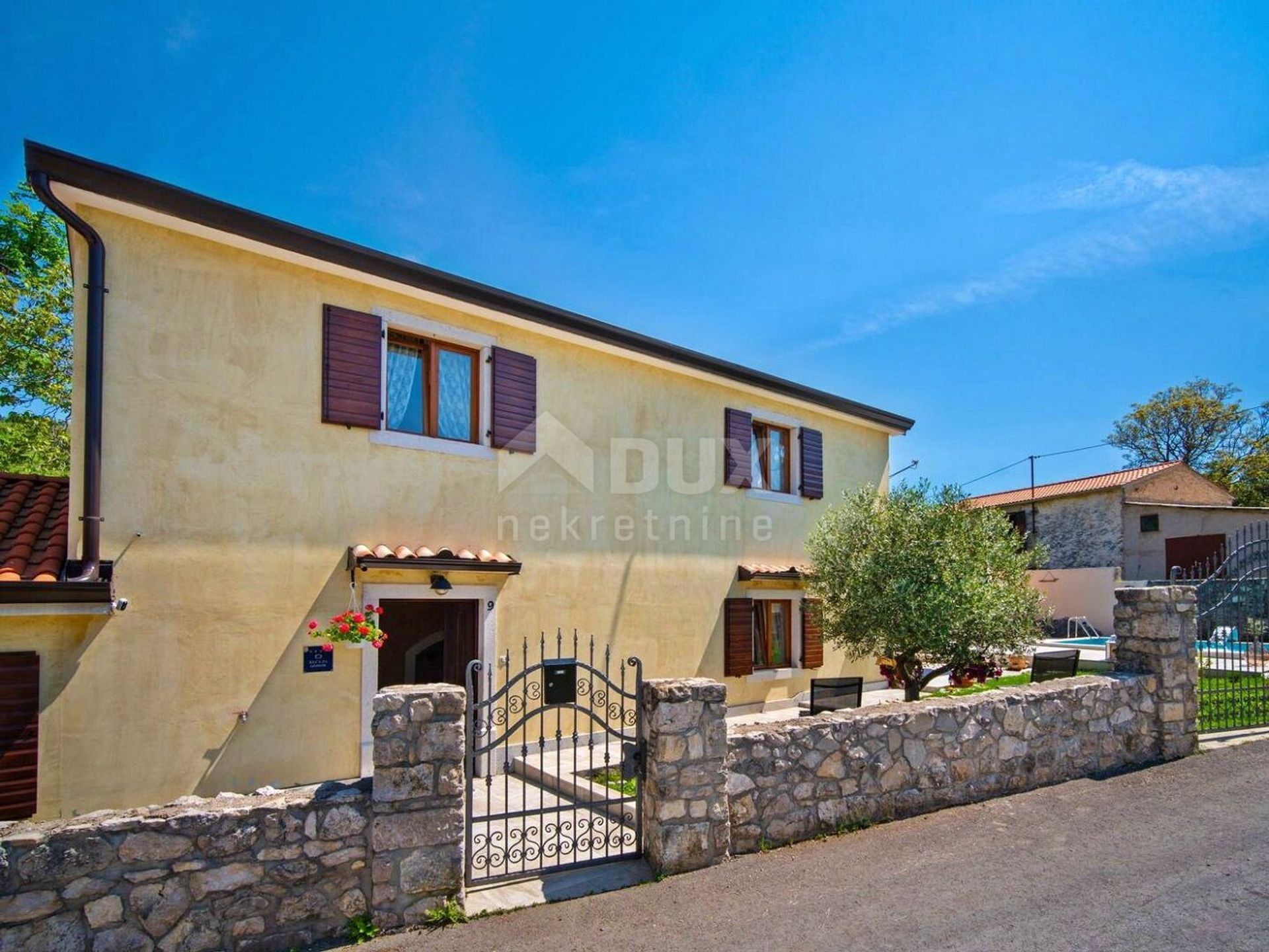 House in Lupoglav, Istria County 12415391