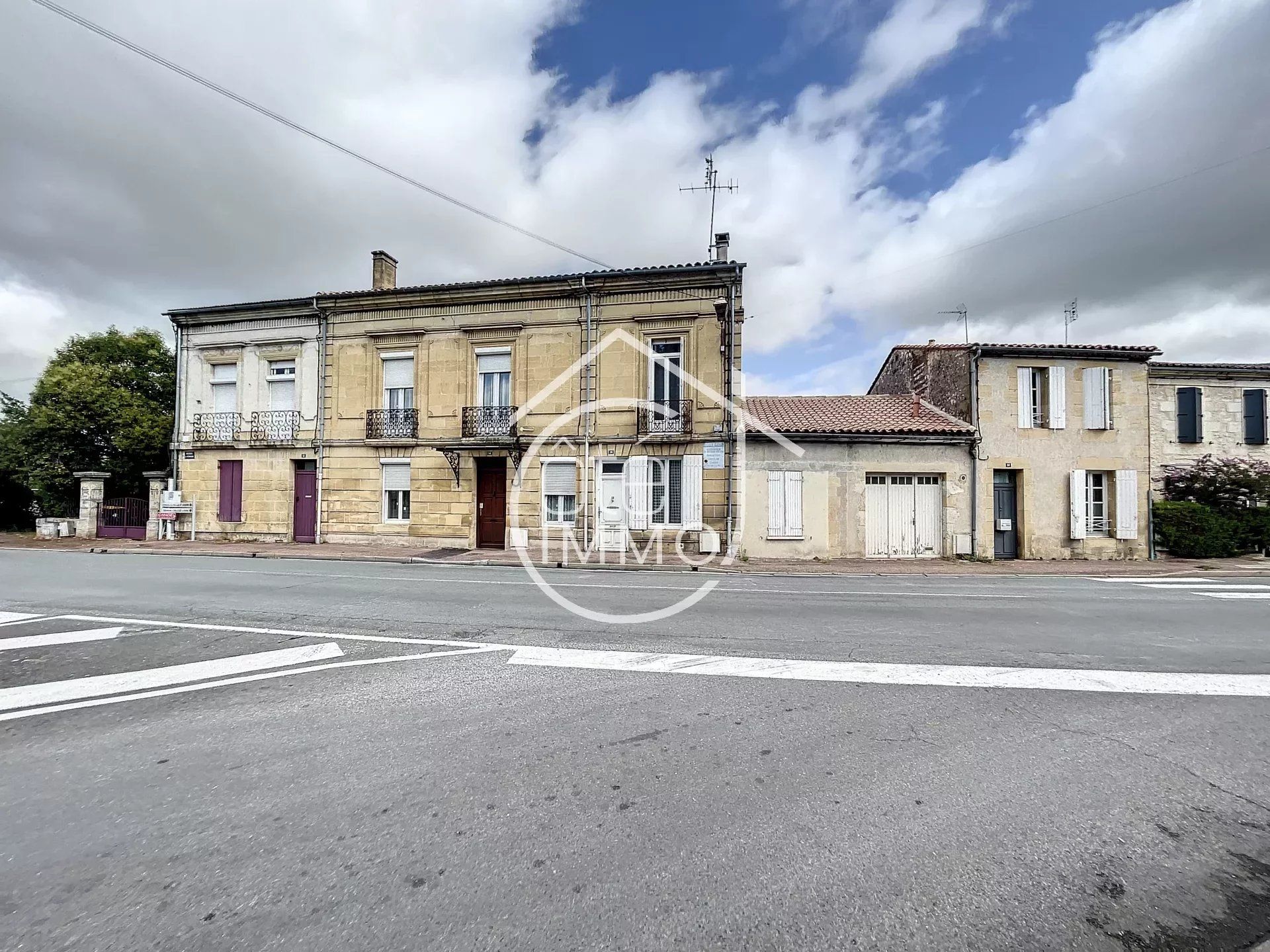 بيت في Port-Sainte-Foy-et-Ponchapt, Gironde 12417507