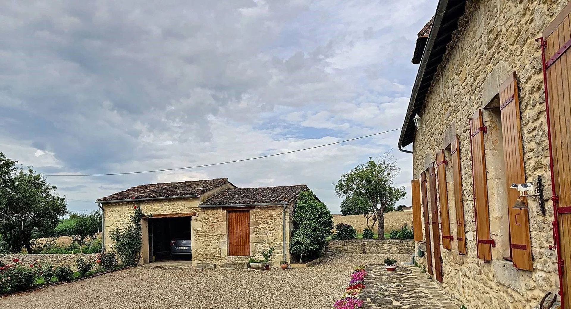 Commercial dans Saint-Méard-de-Gurçon, Dordogne 12417530