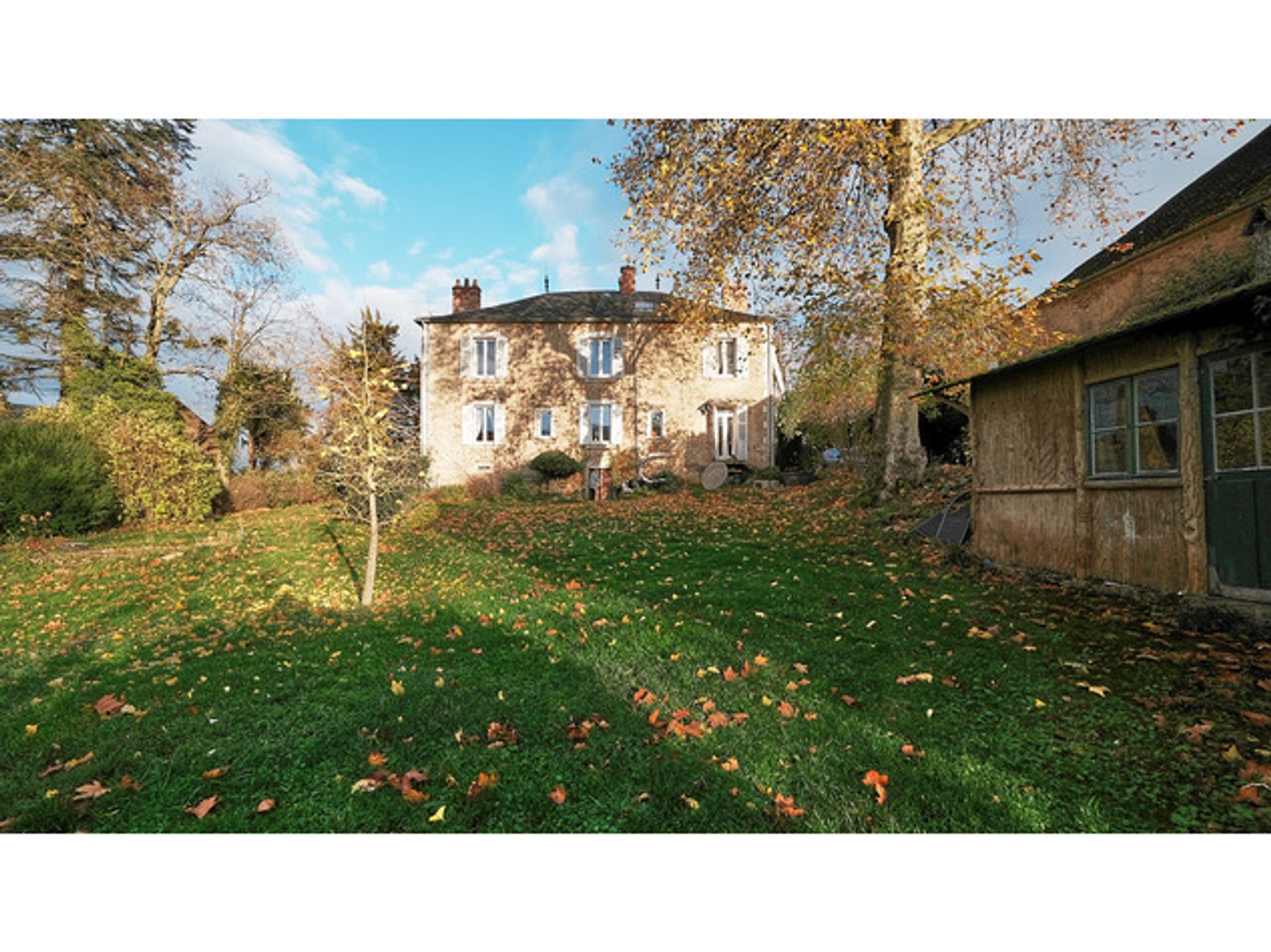 بيت في Corbigny, Bourgogne-Franche-Comté 12418725