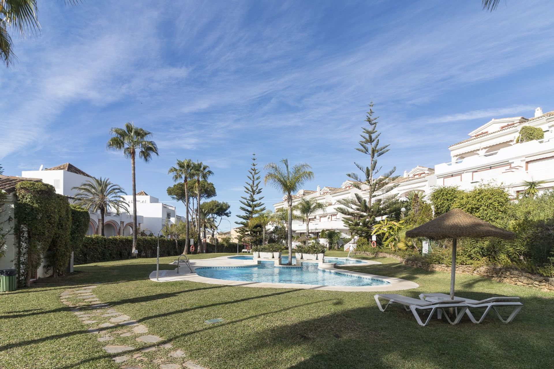 Condominium in Marbella, Andalucía 12419117