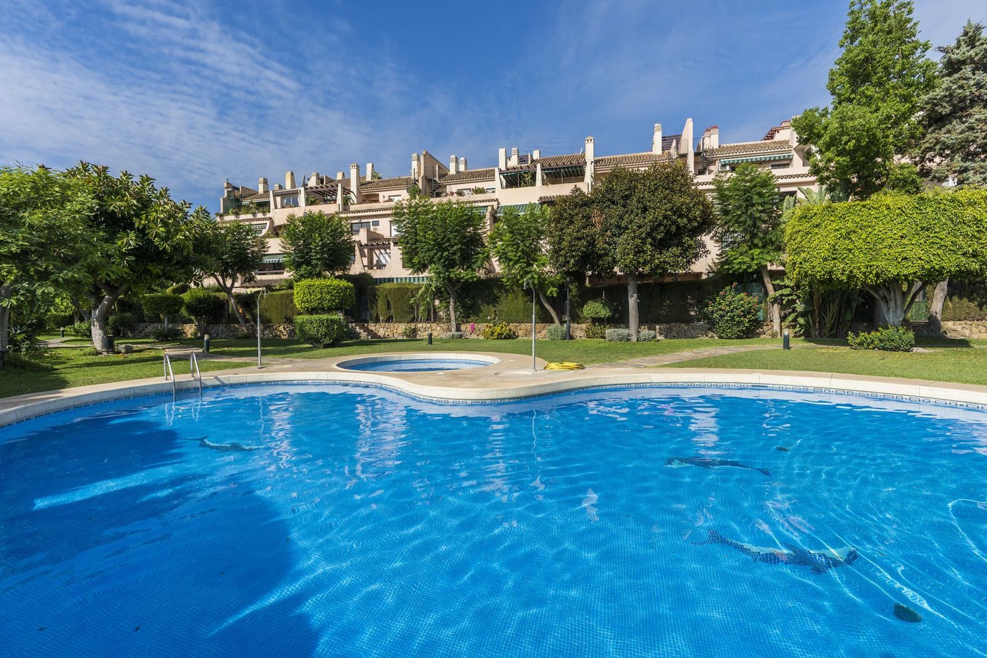 Condominium in Estepona, Andalucía 12419121