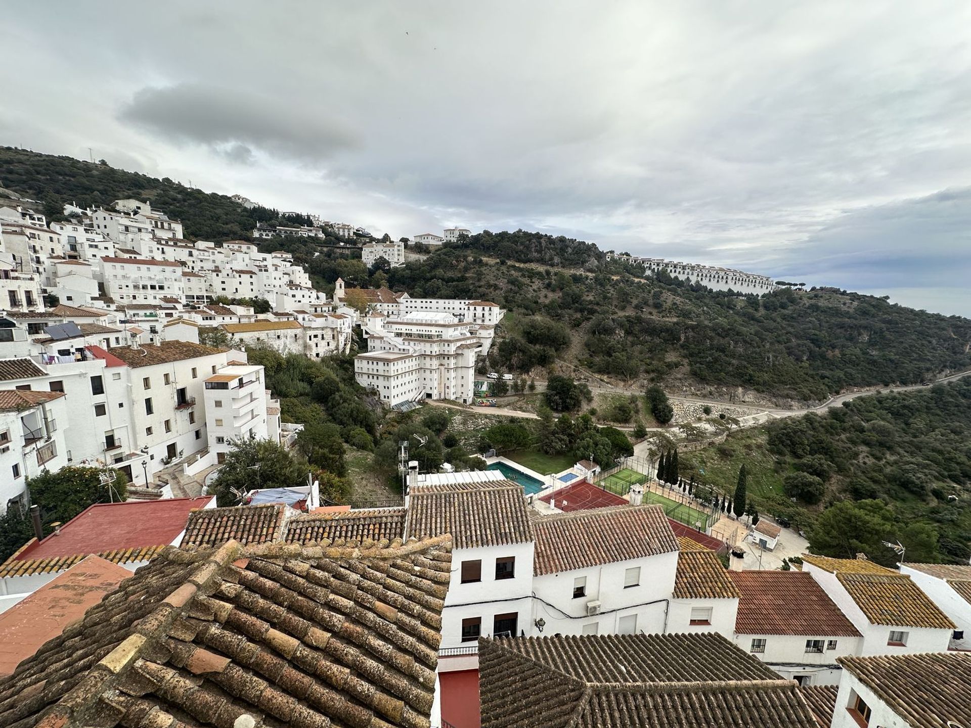 房子 在 Casares, Andalucía 12419123