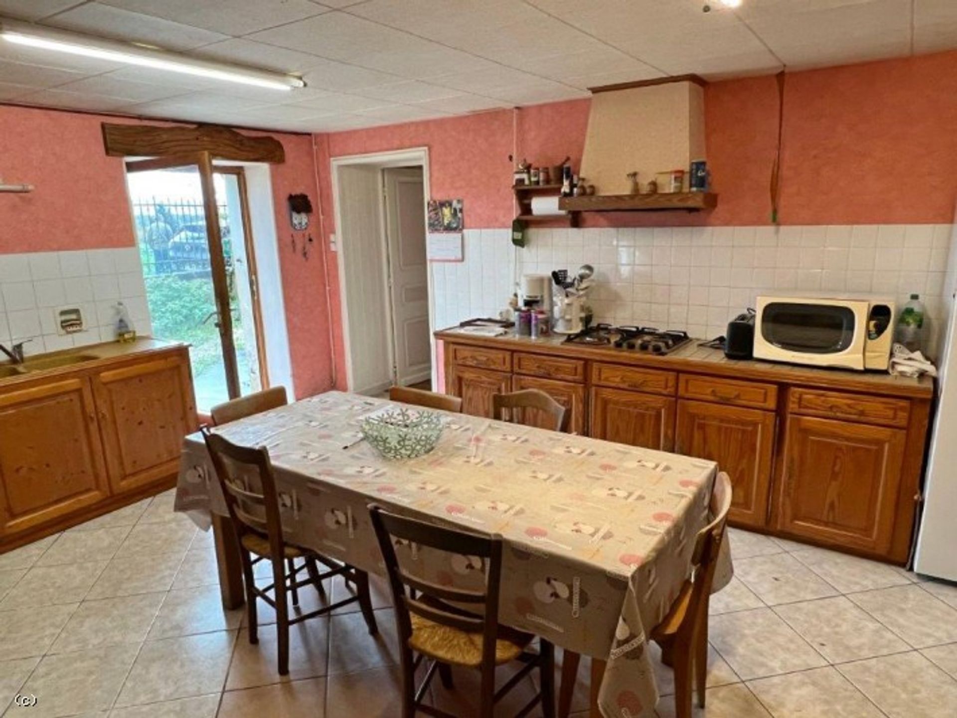 Huis in Villefagnan, Nouvelle-Aquitaine 12419227