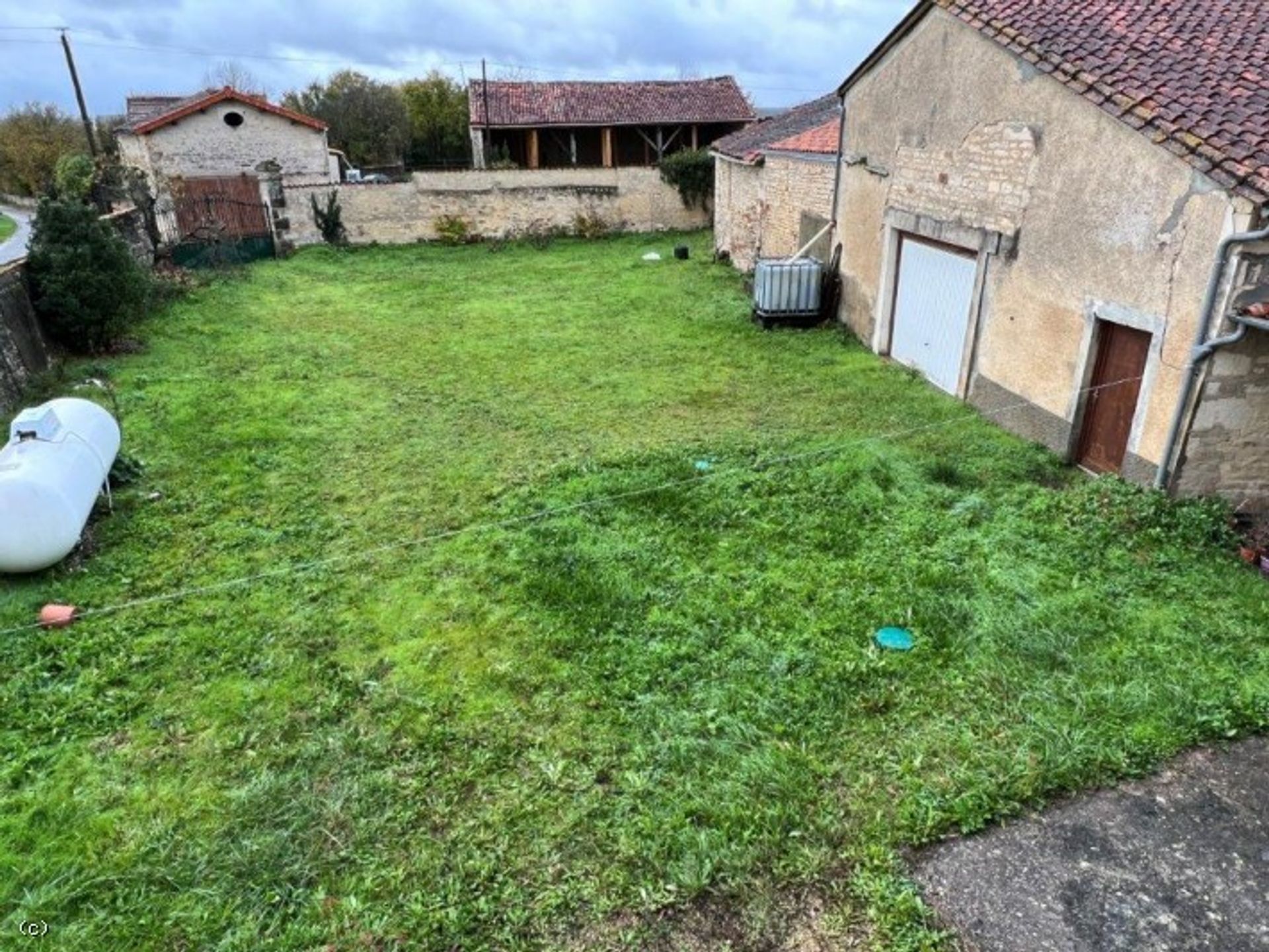 Haus im Villefagnan, Nouvelle-Aquitaine 12419227