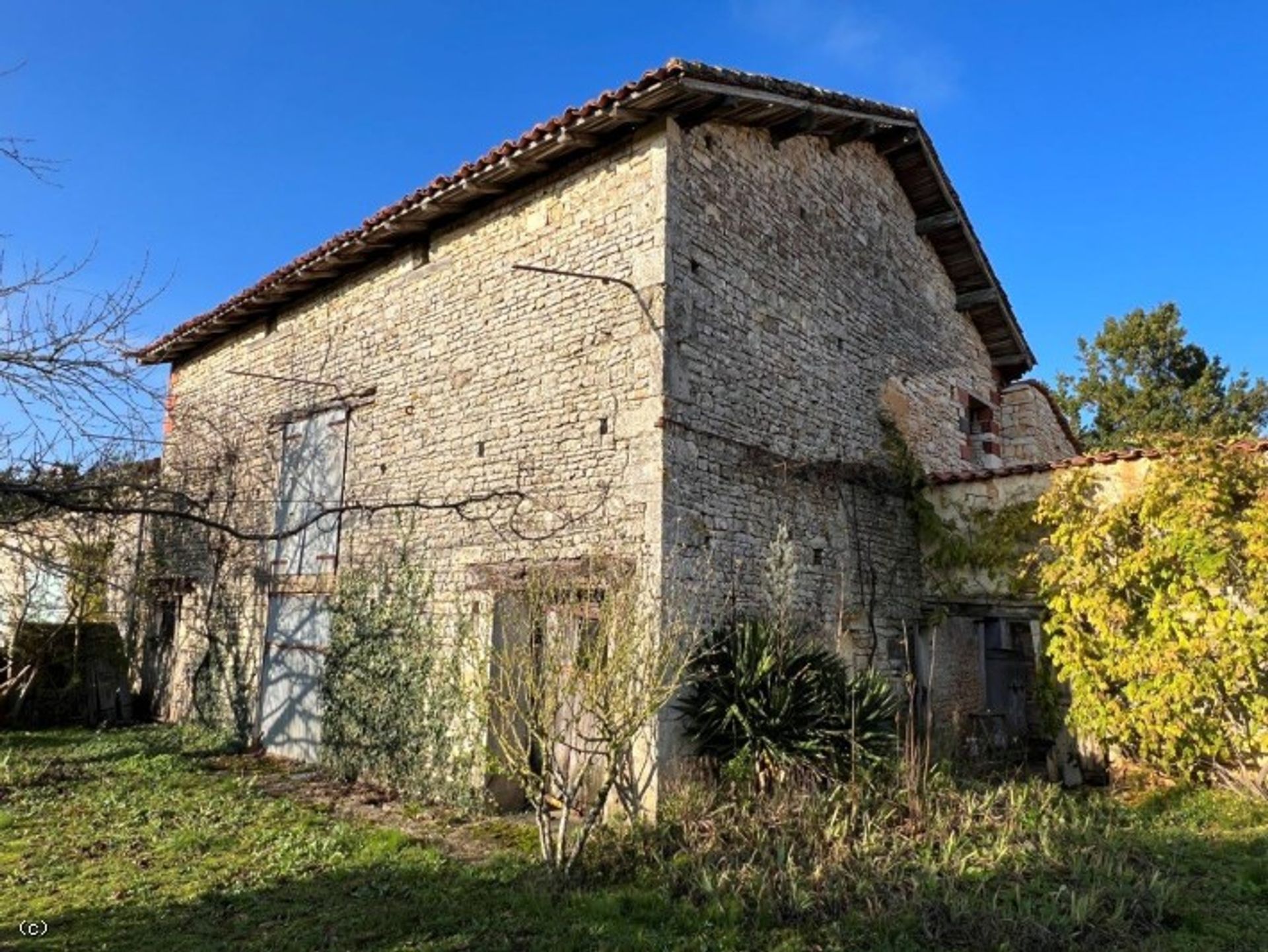 Hus i Aunac, Nouvelle-Aquitaine 12419230