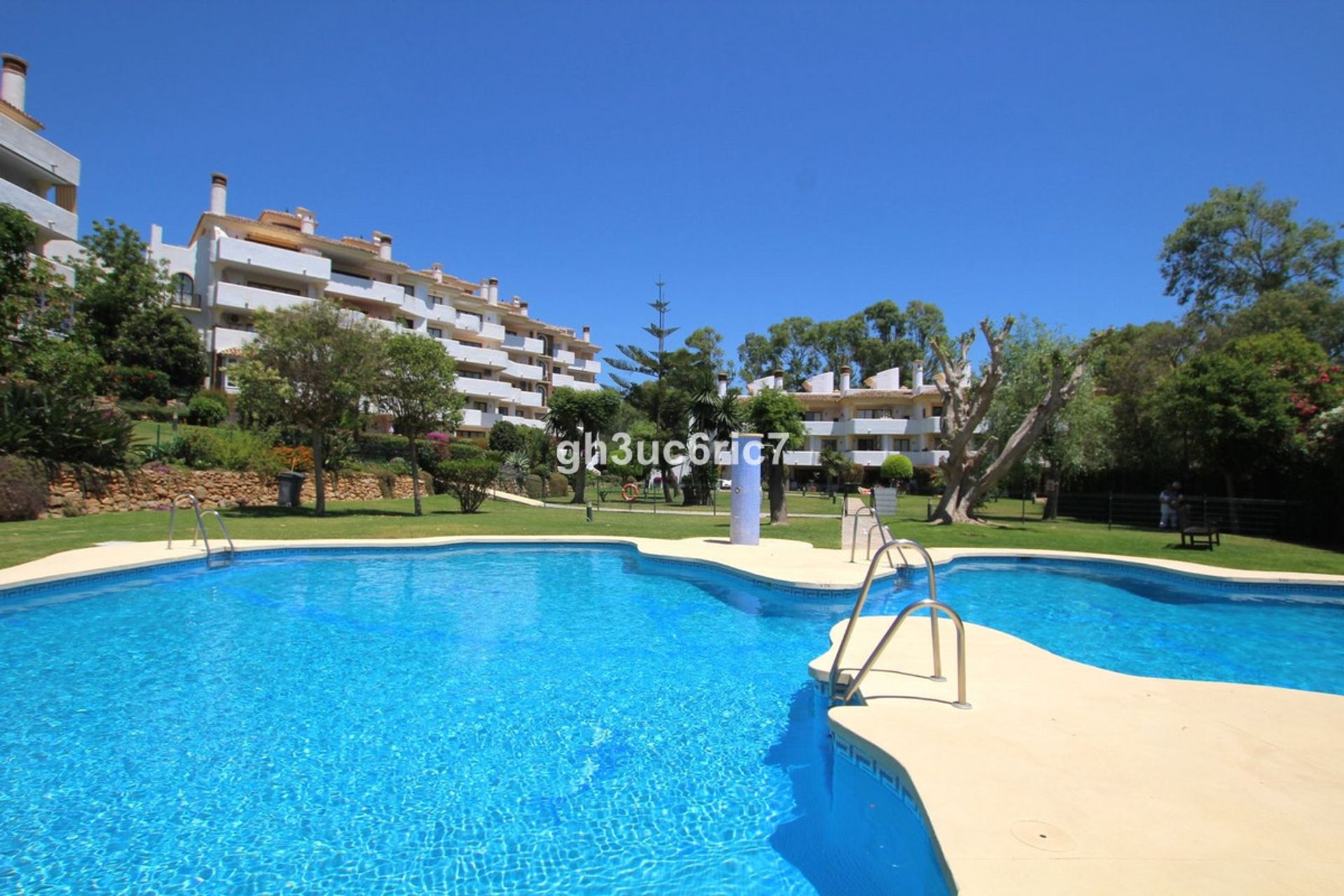 Condominium in Fuengirola, Andalusië 12419532