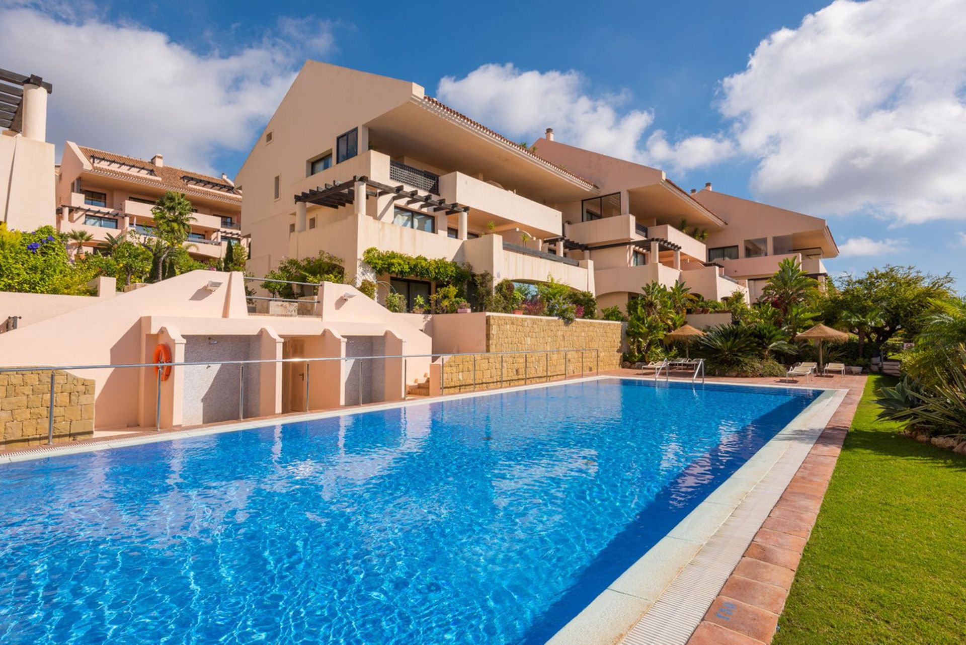 Condominium in Sitio de Calahonda, Andalusia 12419541