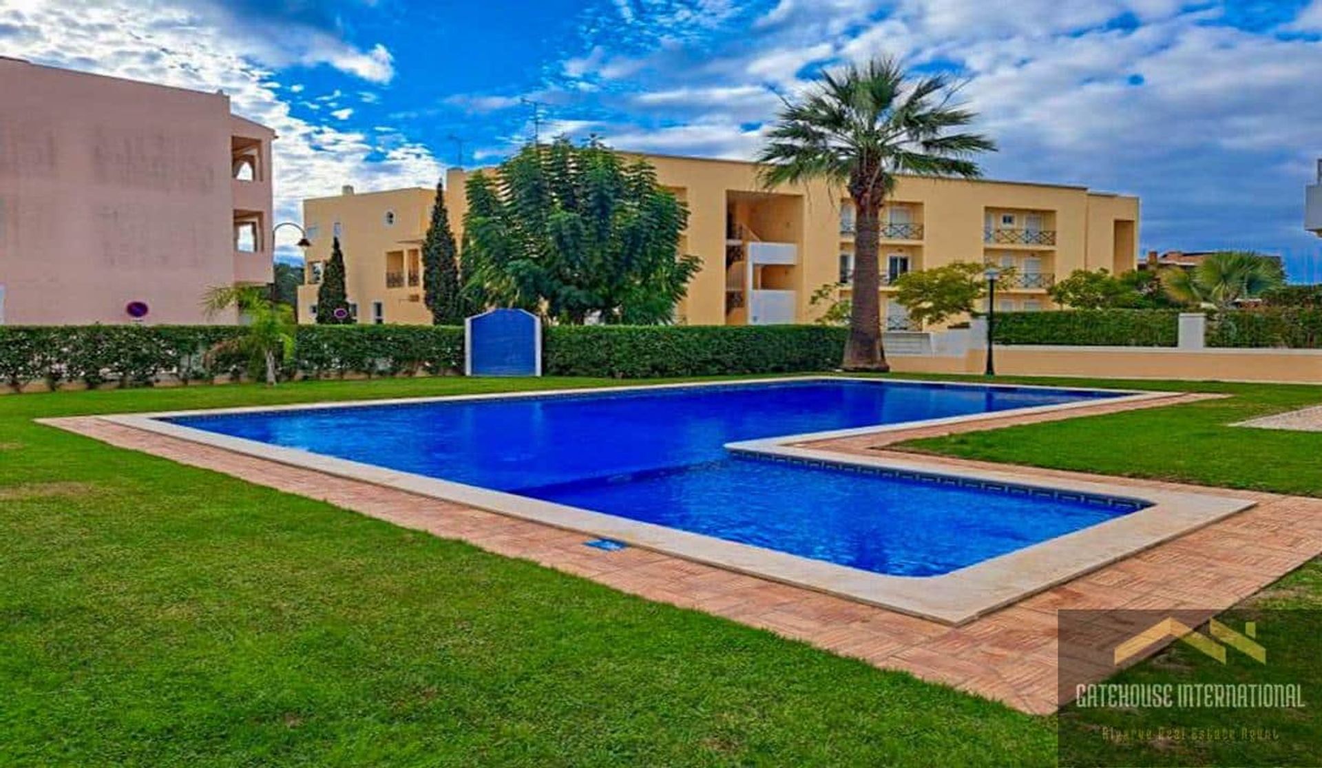 Condominium in Quarteira, Faro 12420426