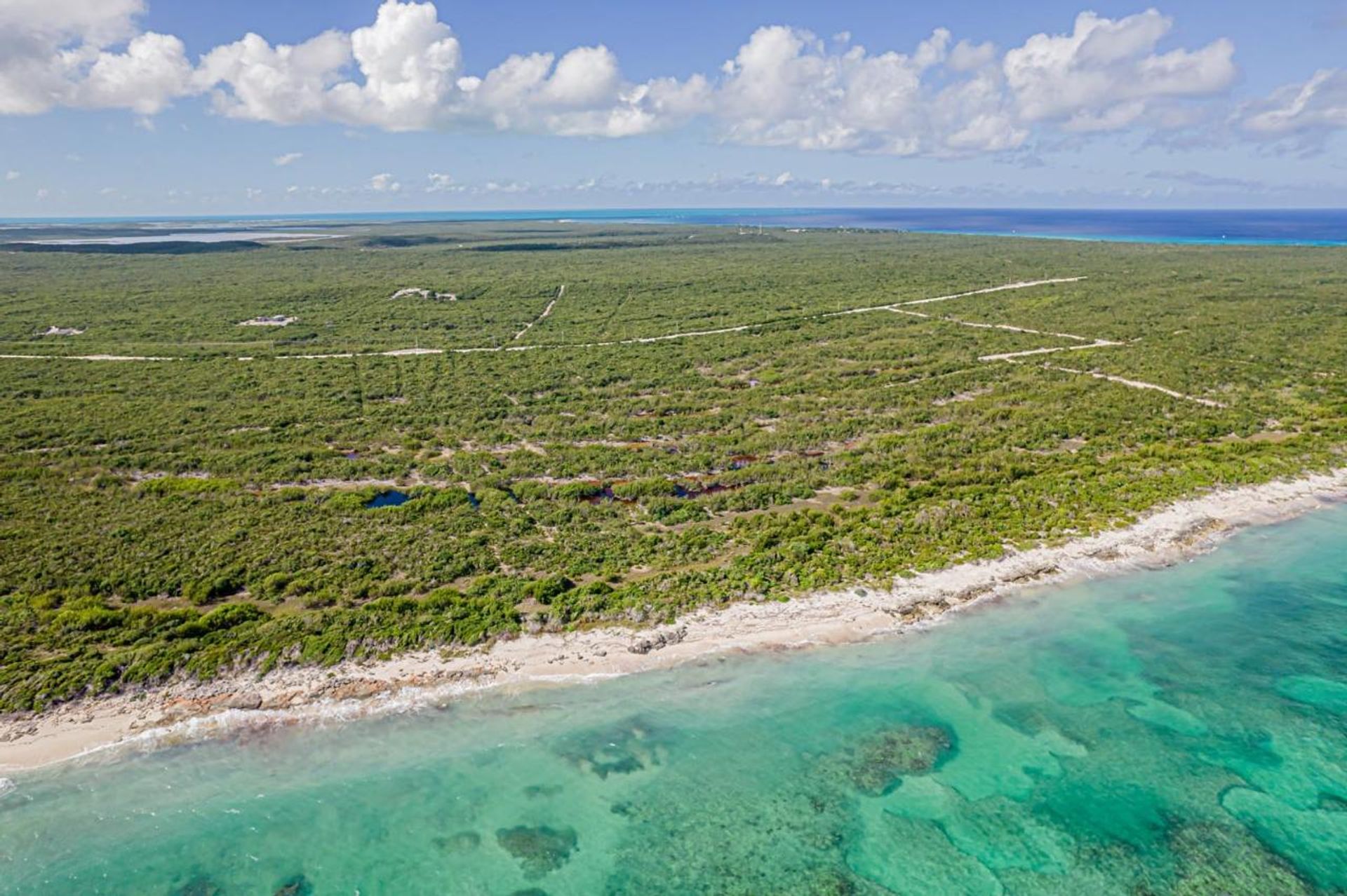 Land in , Caicos Islands 12420672