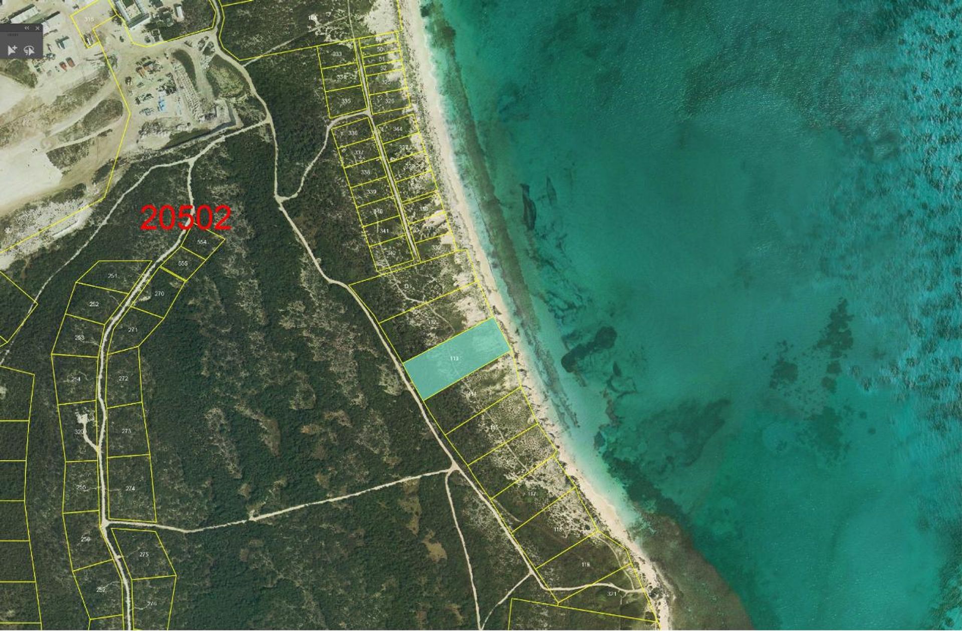 Land i , Caicos Islands 12420746