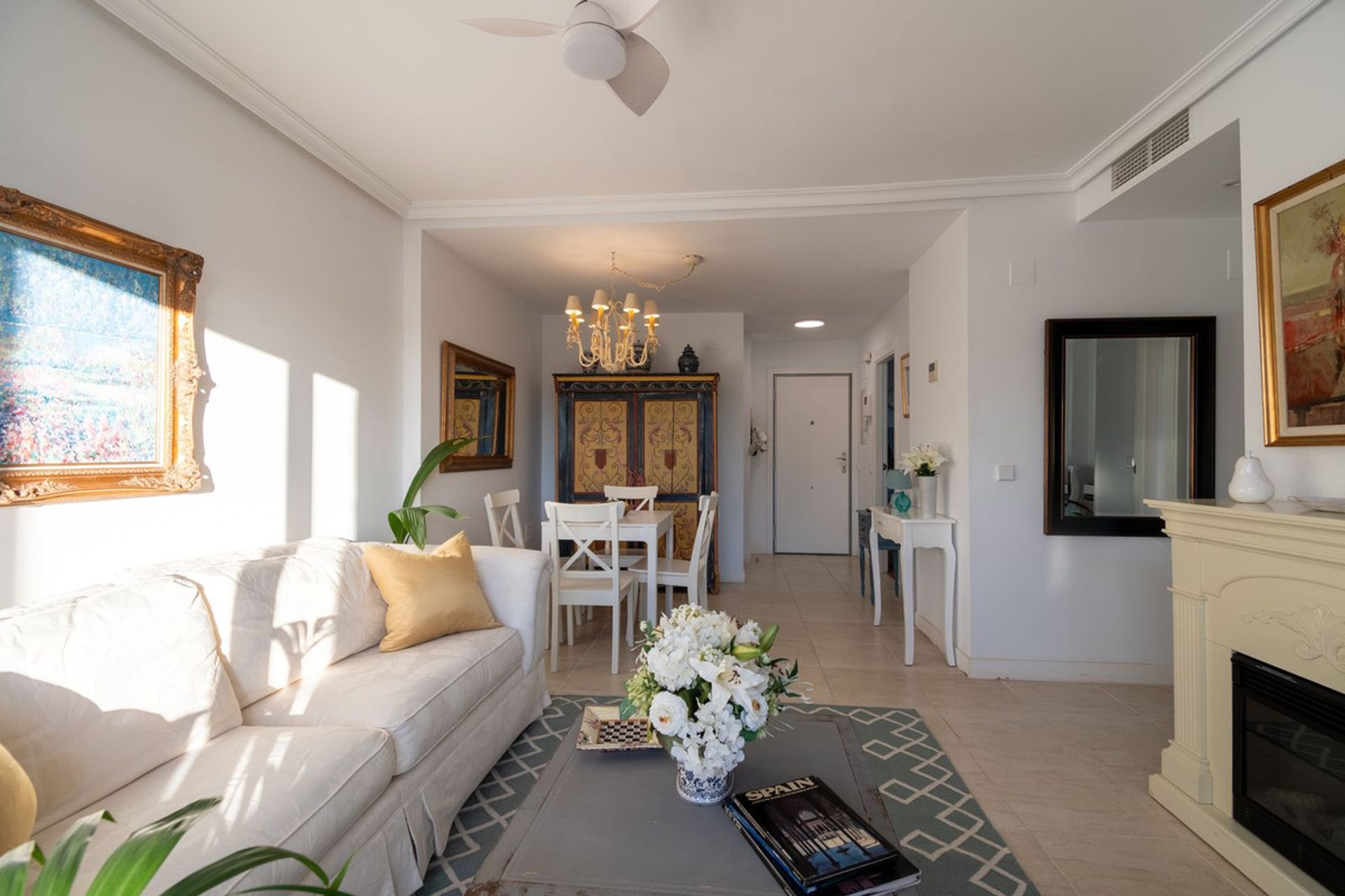 Condominium dans Estepona, Andalucía 12422318