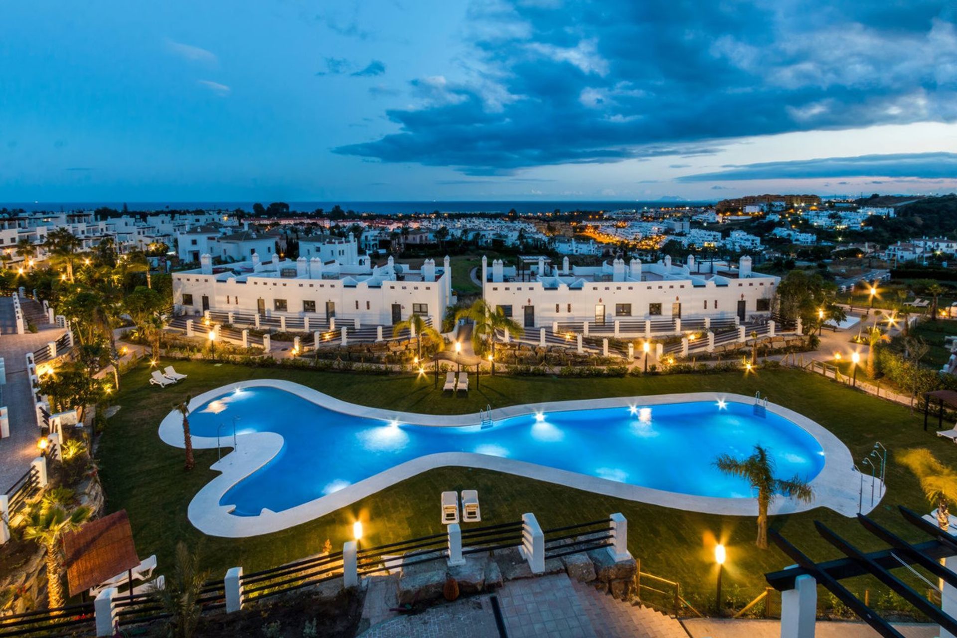 Condominium dans Estepona, Andalucía 12422318