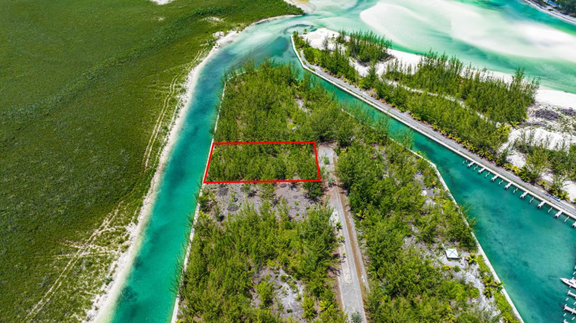 Wylądować w Sandy Point, Caicos Islands 12422745