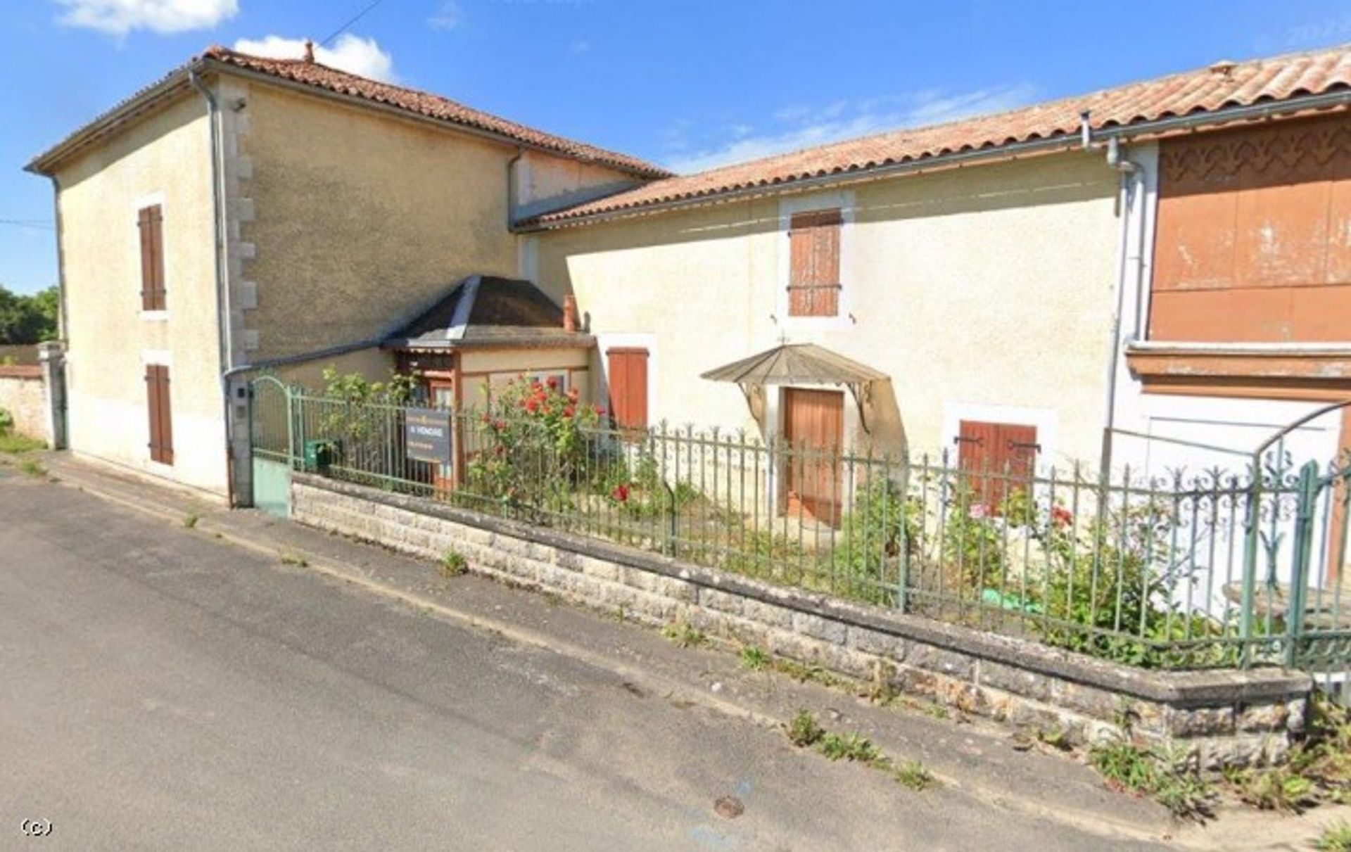 Huis in Villefagnan, Nouvelle-Aquitaine 12423024