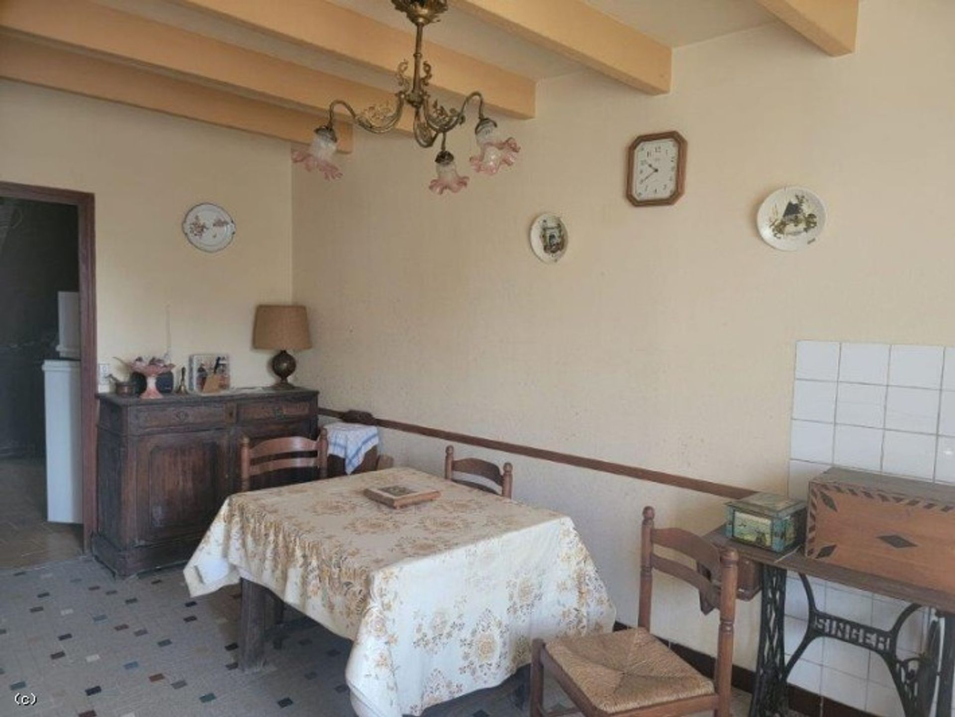 Huis in Ruffec, Nouvelle-Aquitaine 12424085