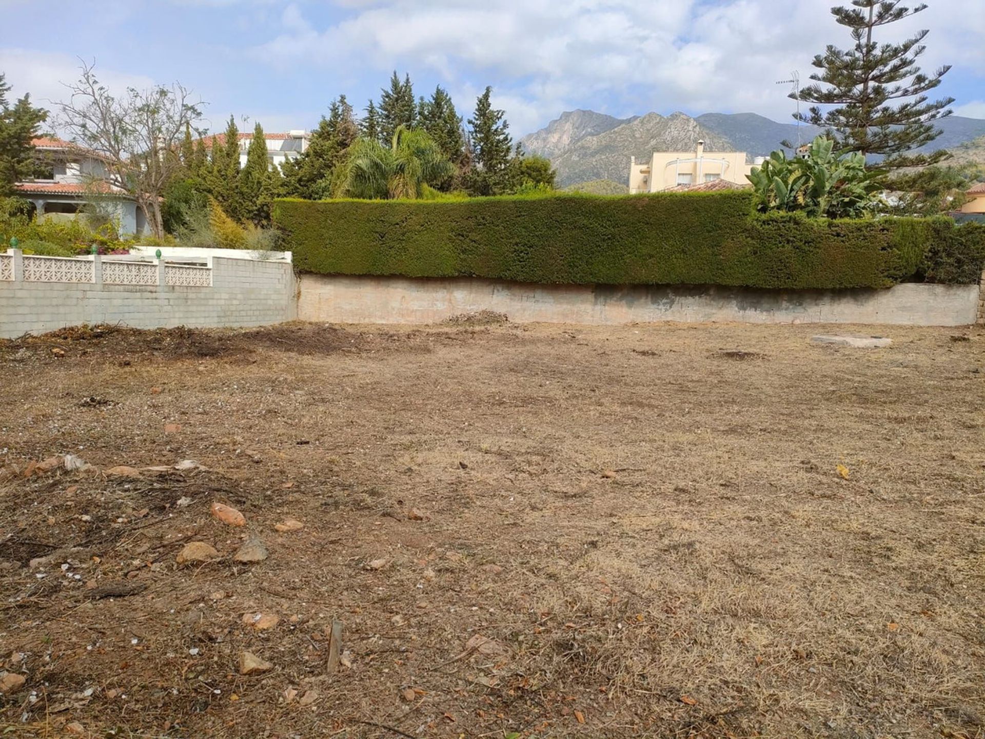 Land in Marbella, Andalusia 12424356