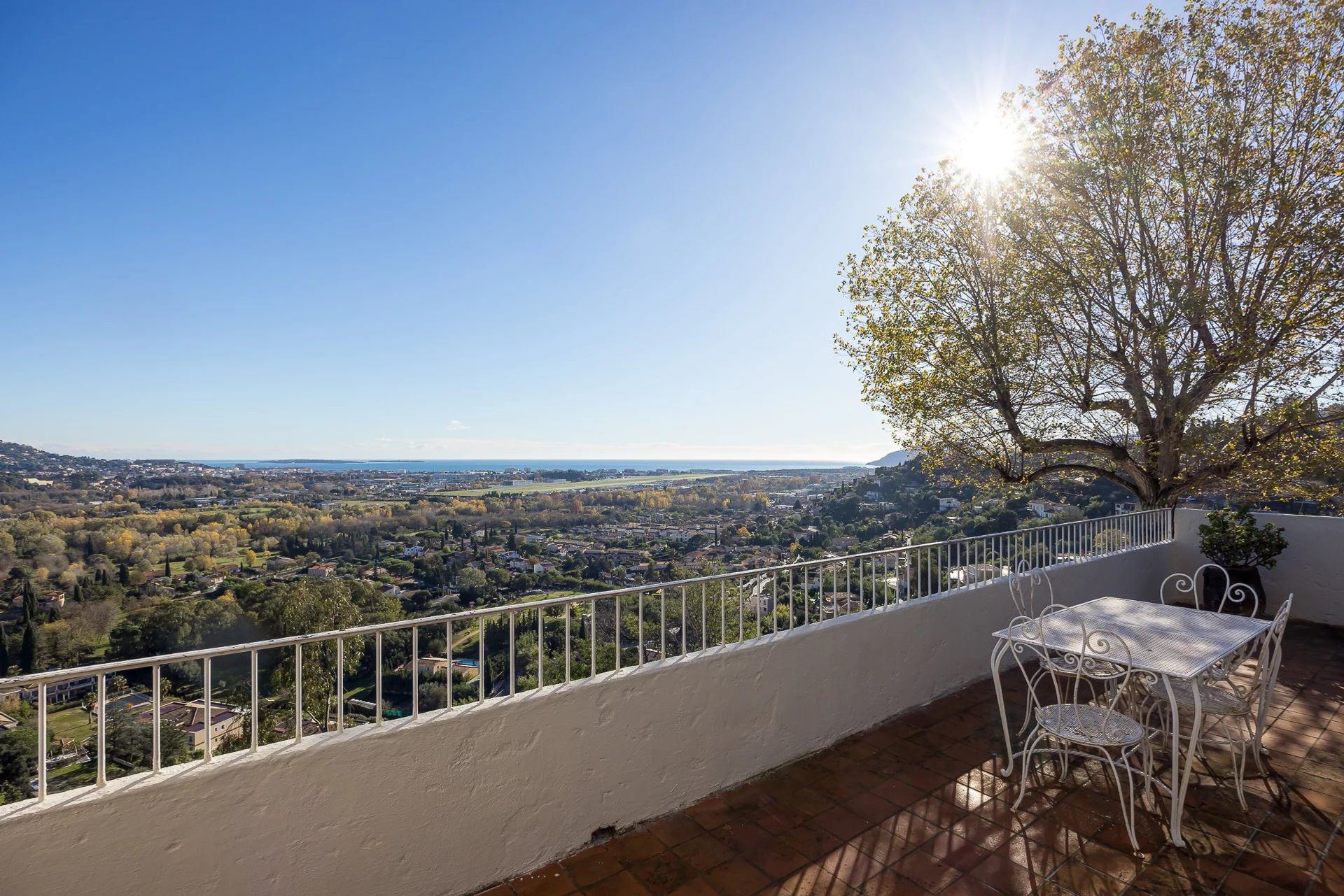 Hus i Mandelieu-la-Napoule, Provence-Alpes-Côte d'Azur 12424611