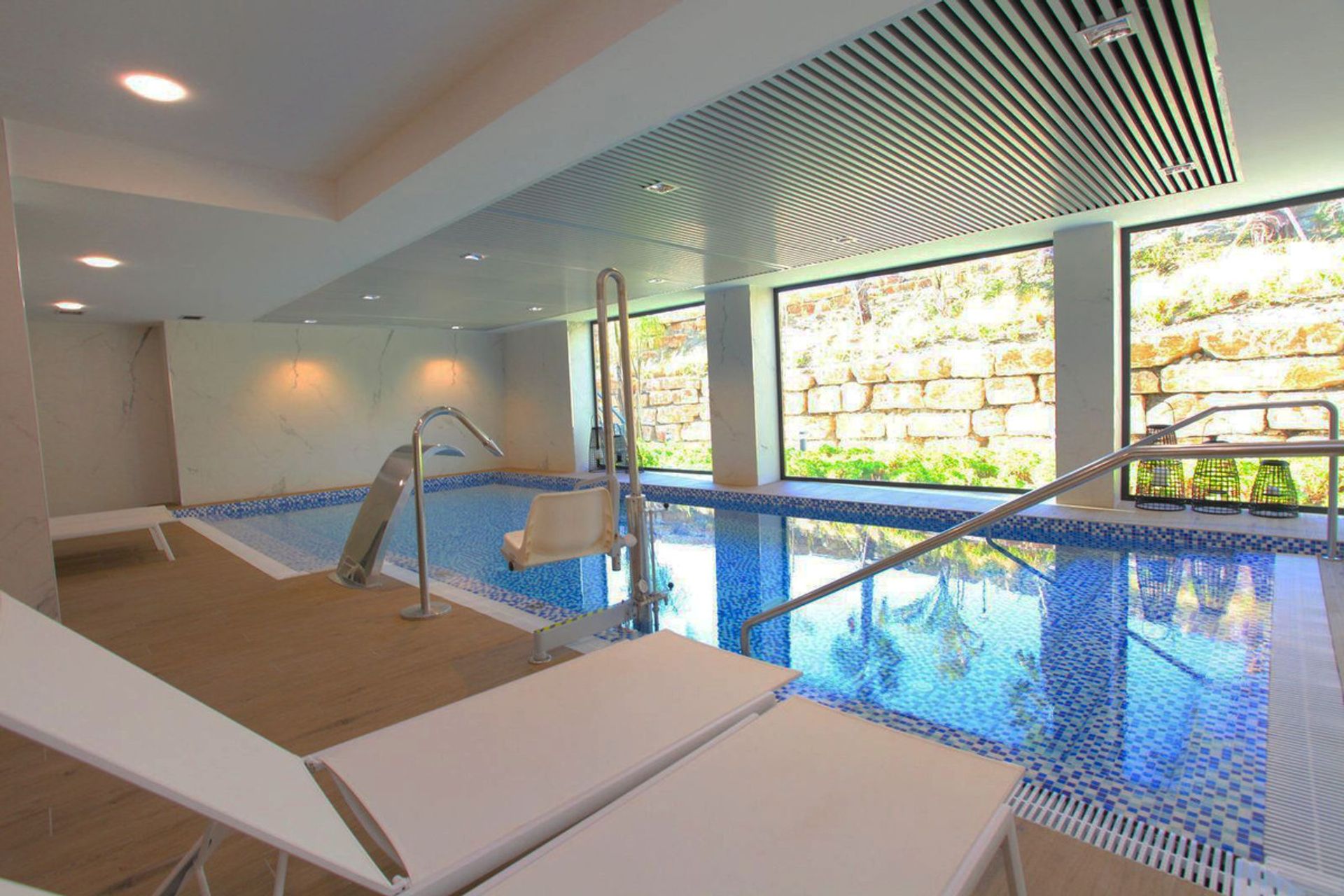 Condominium in Estepona, Andalusia 12424697