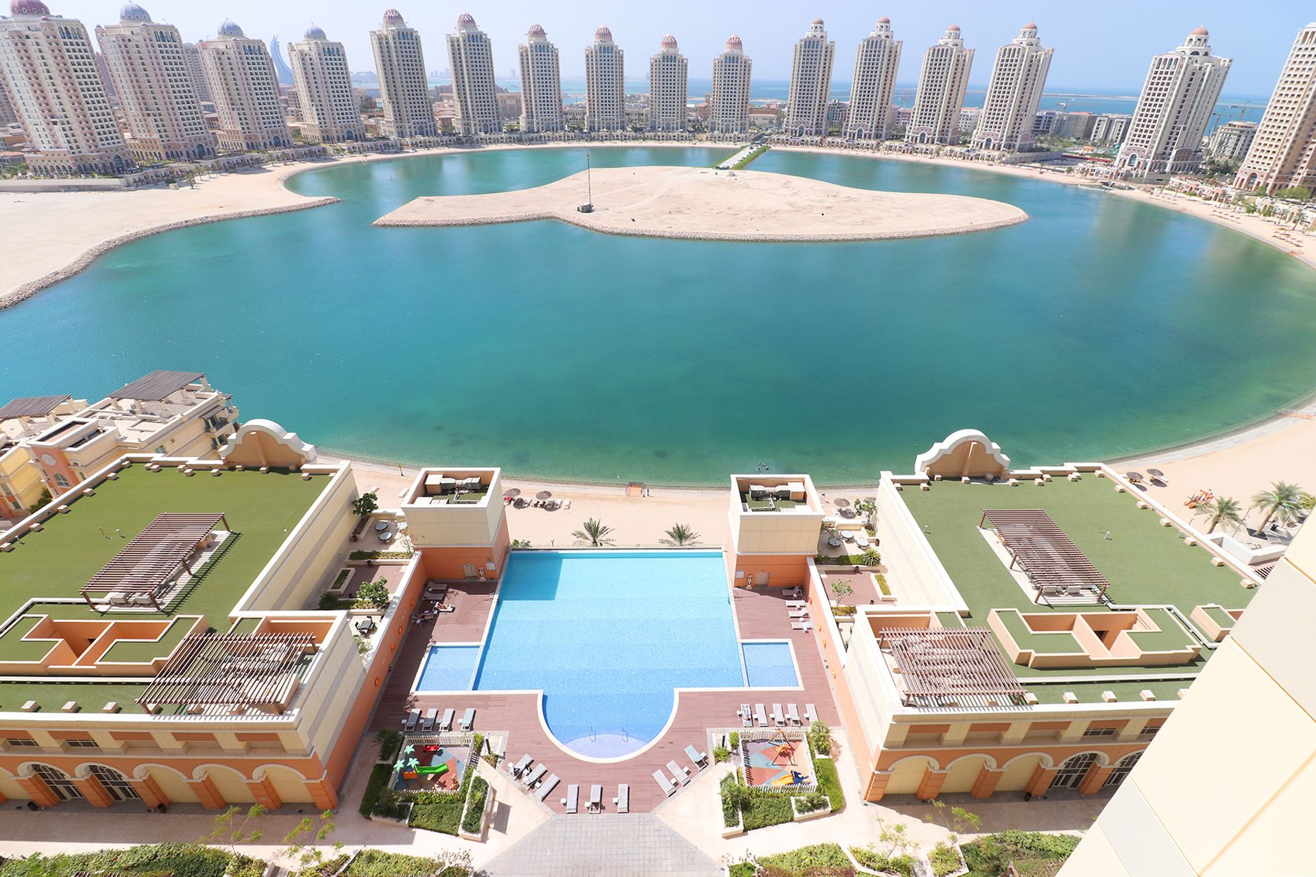 Condominium in Doha, Doha Municipality 12424930