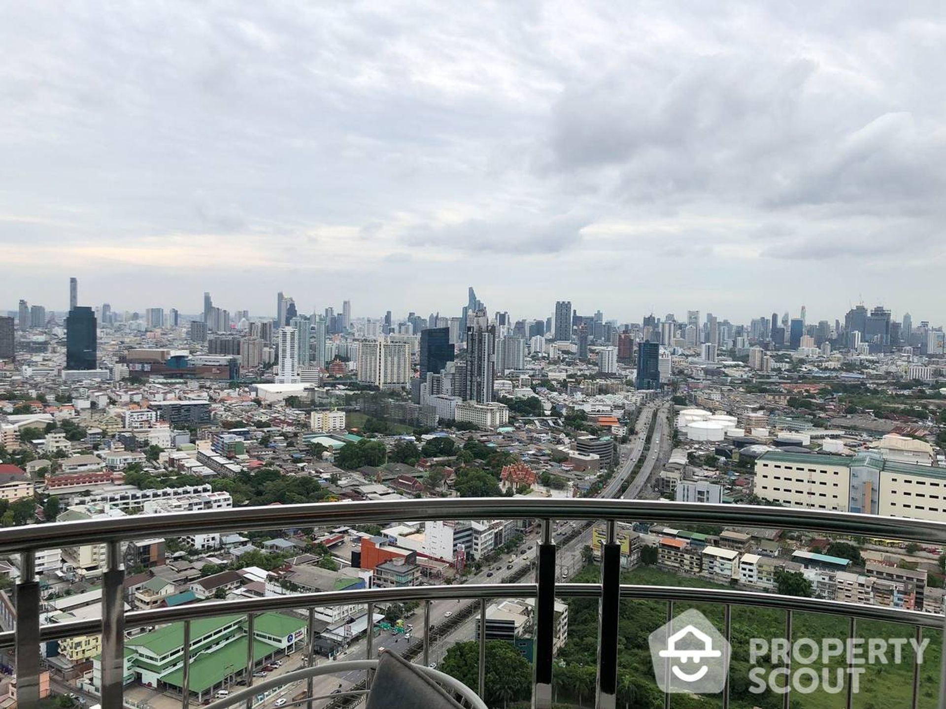 Condominio en Chong Nonsi, Krung Thep Maha Nakhon 12428474