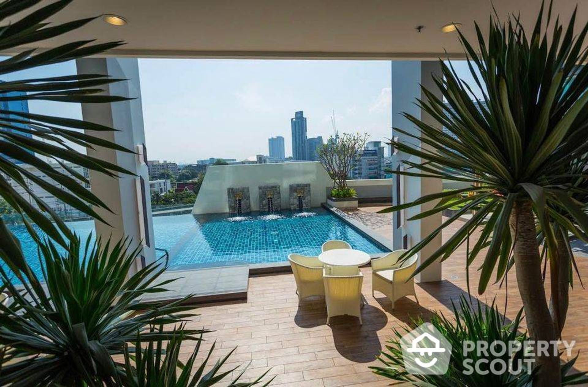 Condominium dans Yan Nawa, Krung Thep Maha Nakhon 12428557