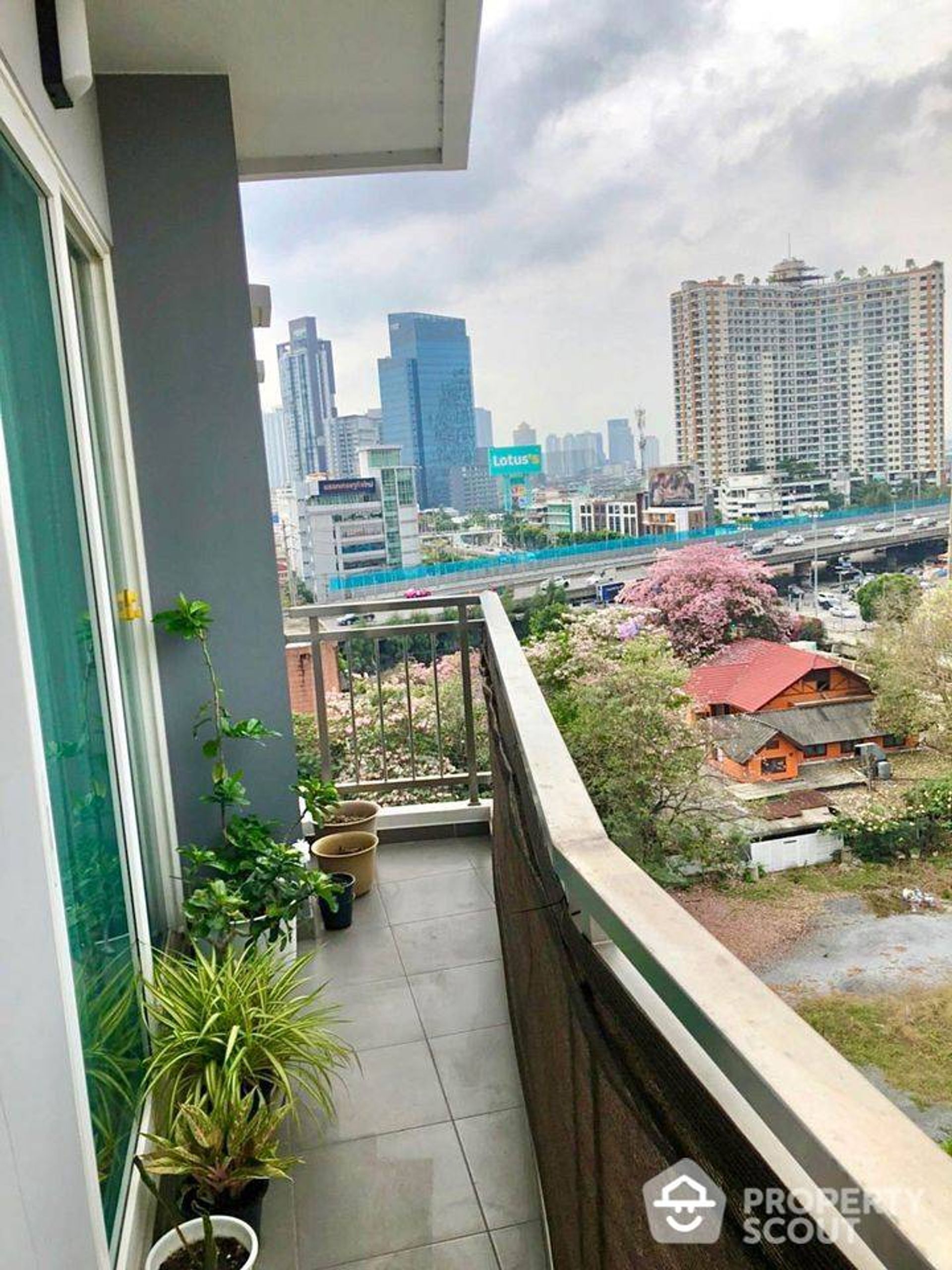 Condominium in , Krung Thep Maha Nakhon 12428557