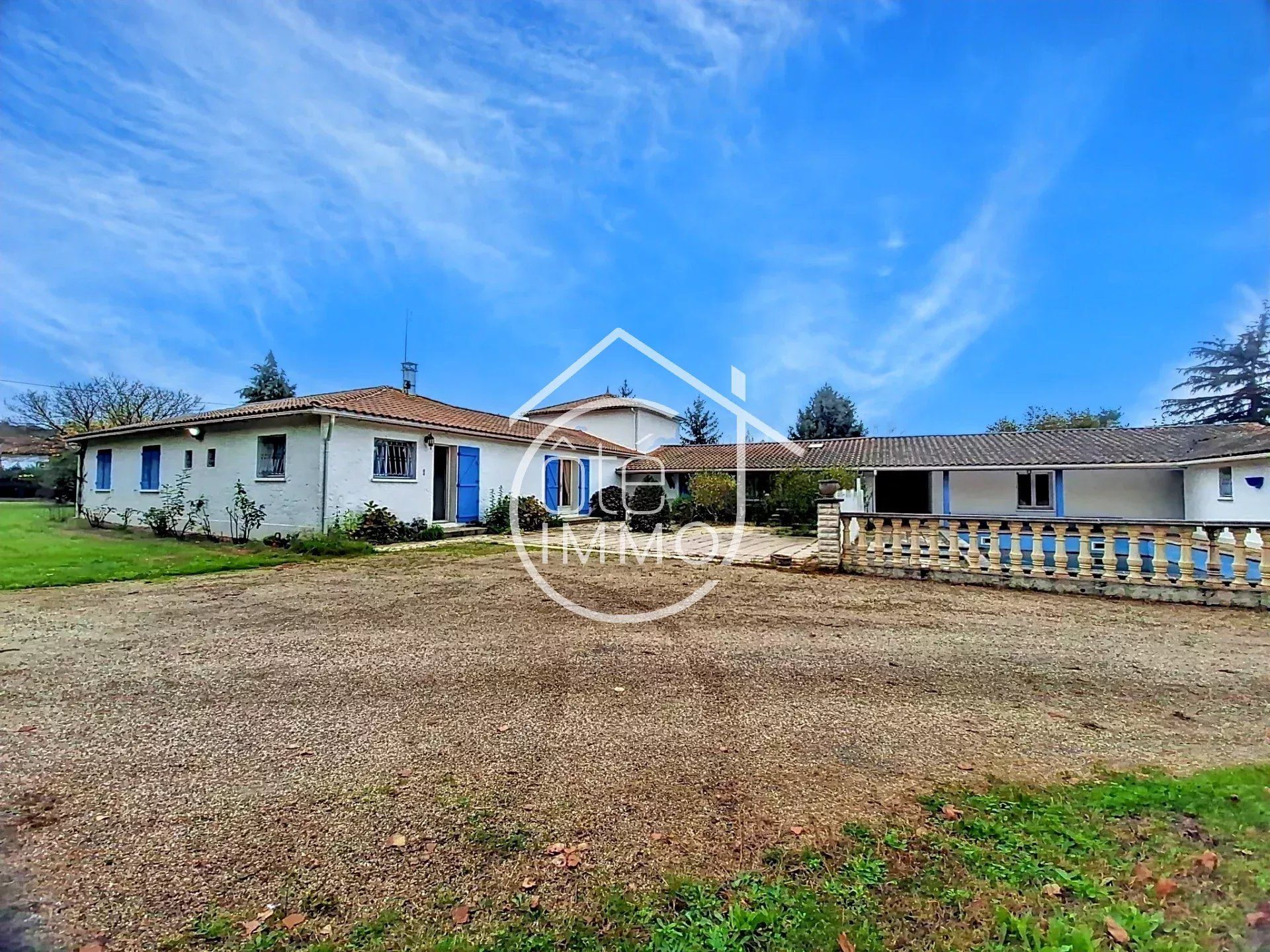 House in Pineuilh, Nouvelle-Aquitaine 12429266