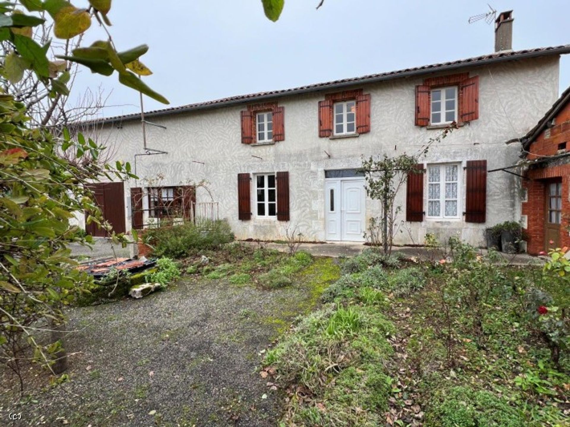 Hus i Aunac, Nouvelle-Aquitaine 12430741