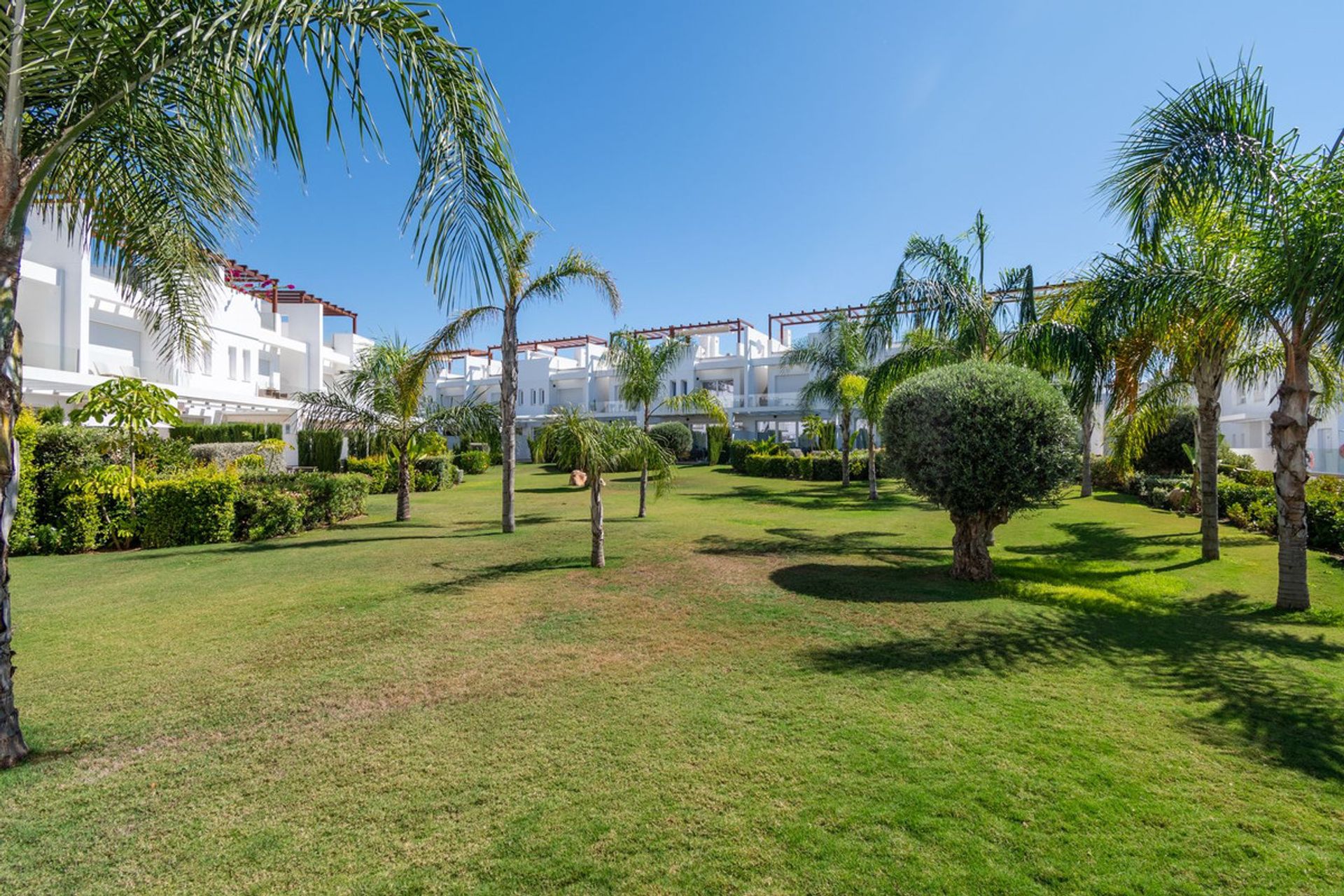 Casa nel Sitio de Calahonda, Andalusia 12430957