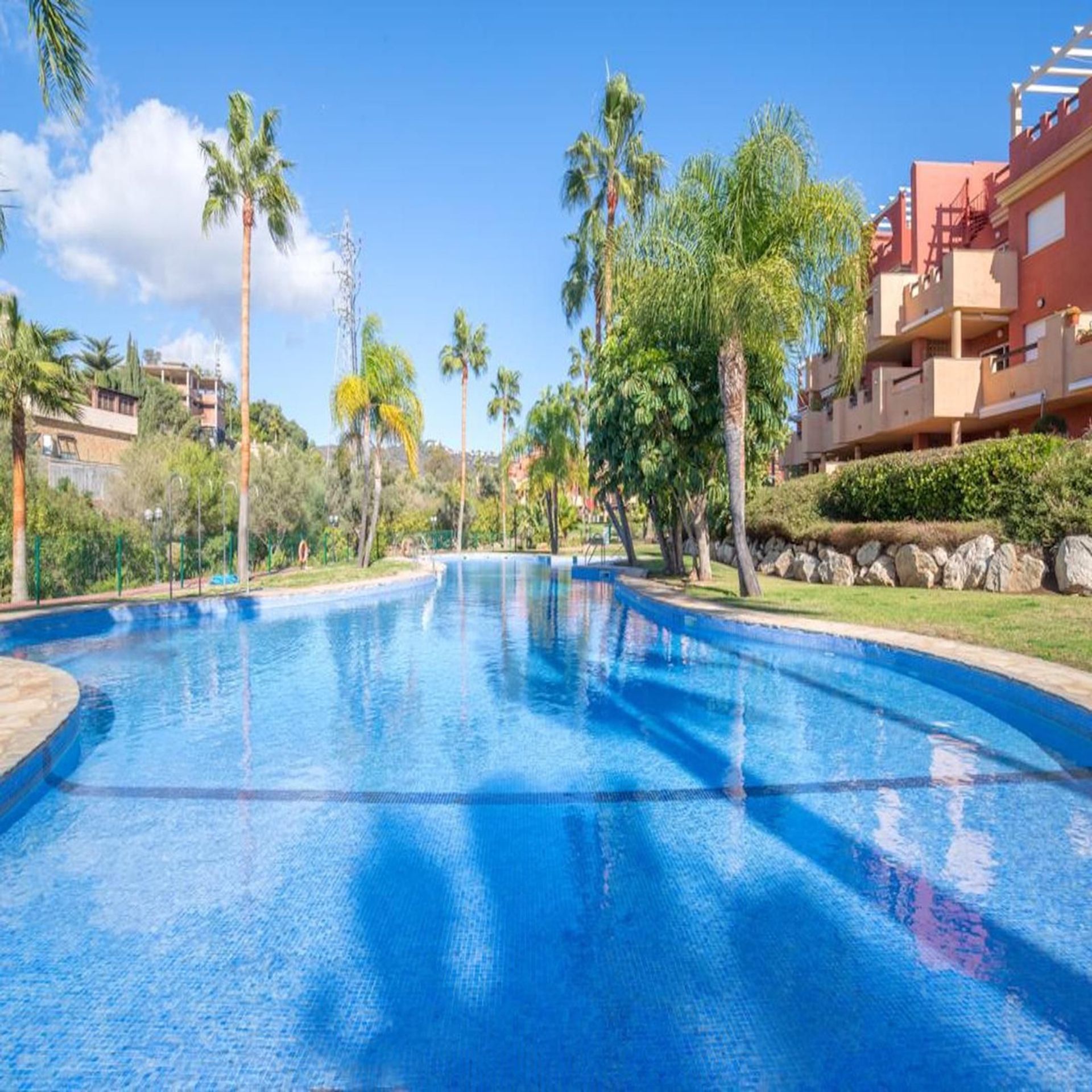 Condominium in Marbella, Andalusia 12431285