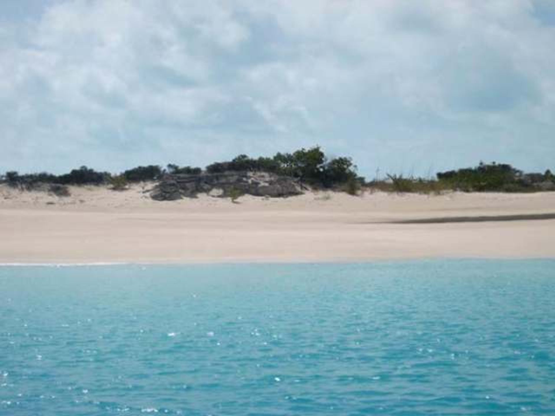 Tanah di Bajak Laut dengan Baik, Mayaguana 12432254