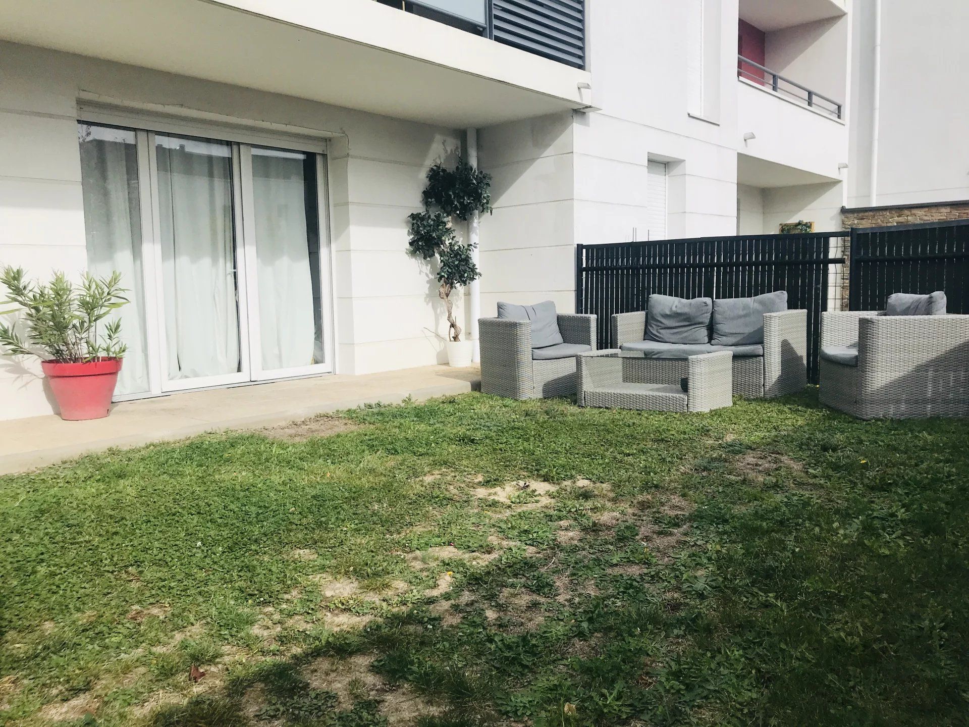 Condominium in Tours, Indre-et-Loire 12434197