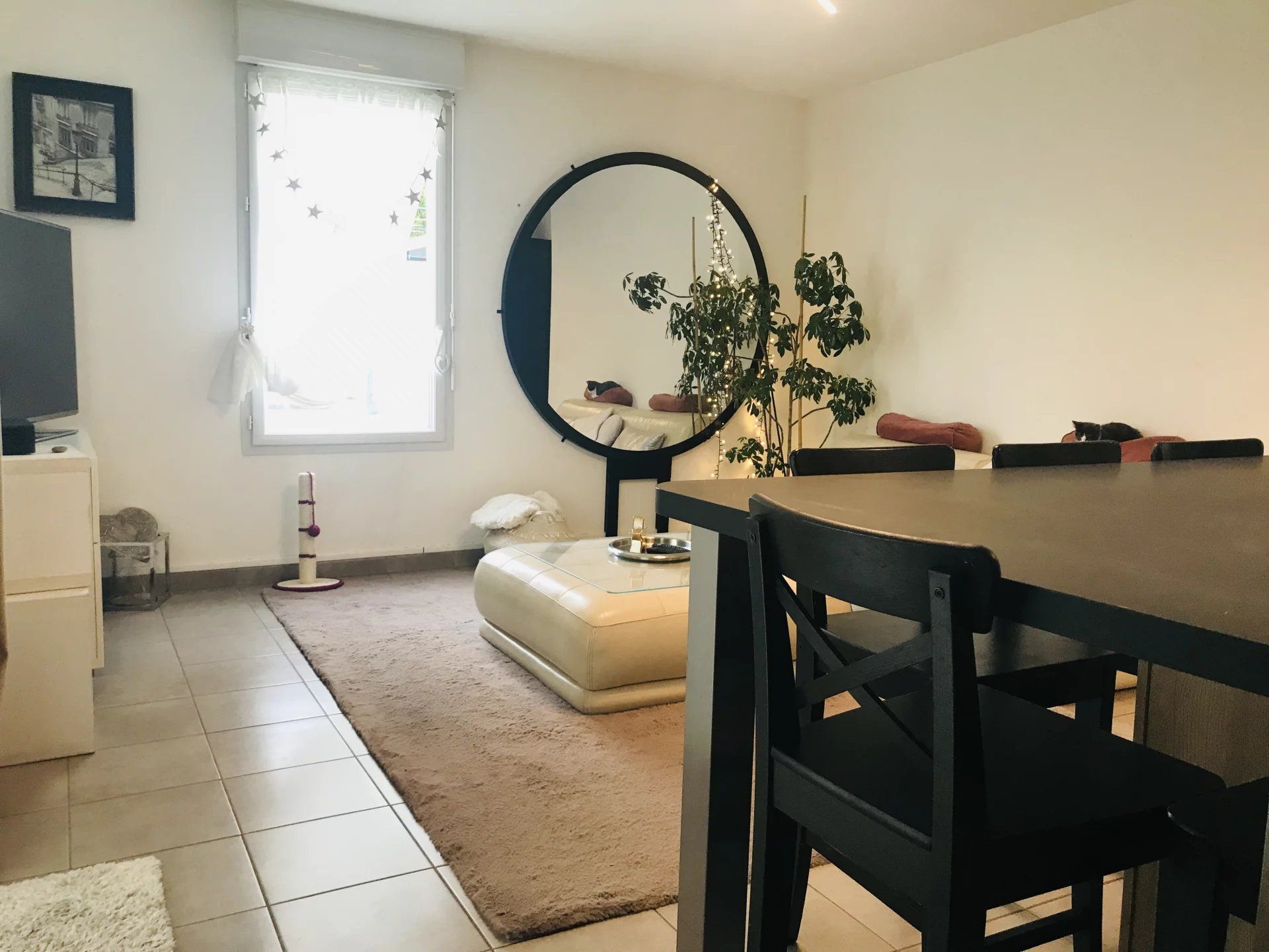 Condominium in Tours, Centre-Val de Loire 12434197