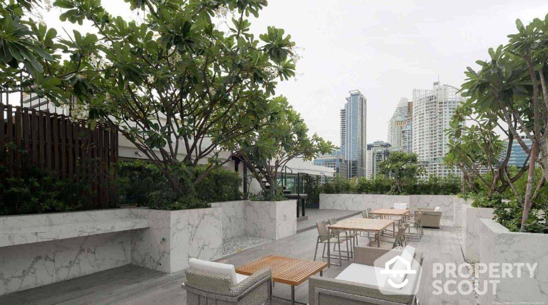 Condominium in Pathum Wan, Krung Thep Maha Nakhon 12442909