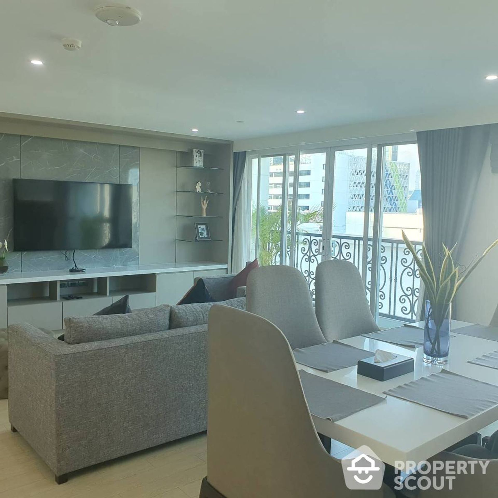 Condominium in Watthana, Krung Thep Maha Nakhon 12443007