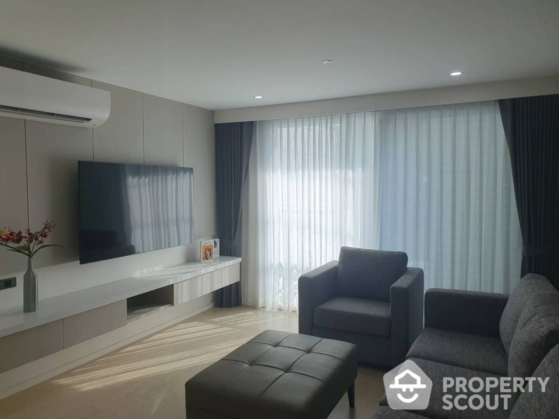 Condominium in Watthana, Krung Thep Maha Nakhon 12443008